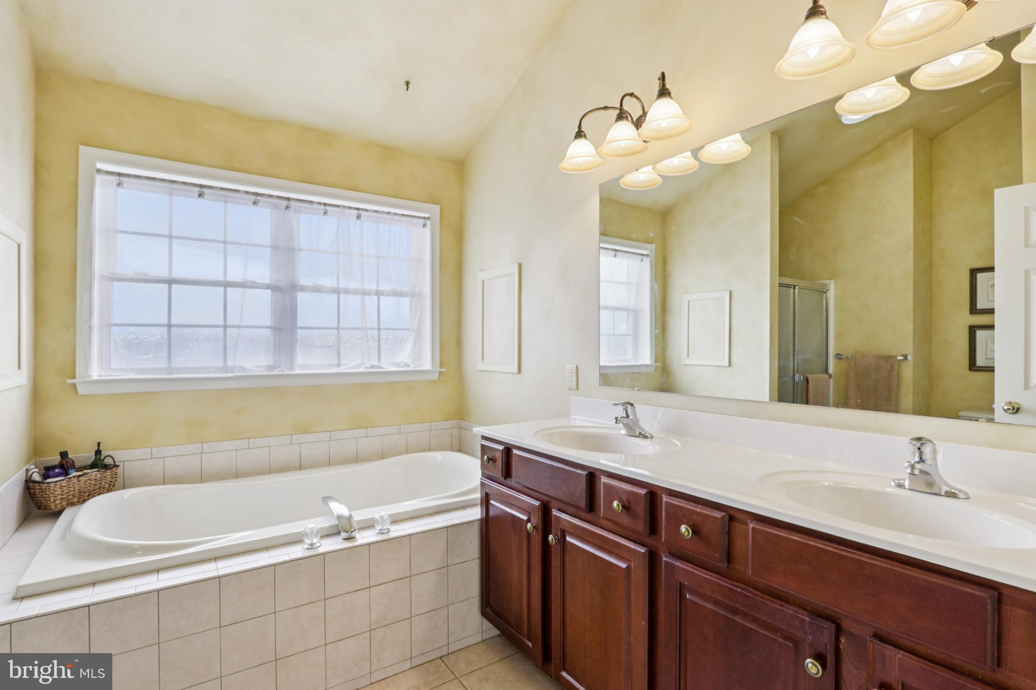 SNOWDEN VILLAGE - Residential