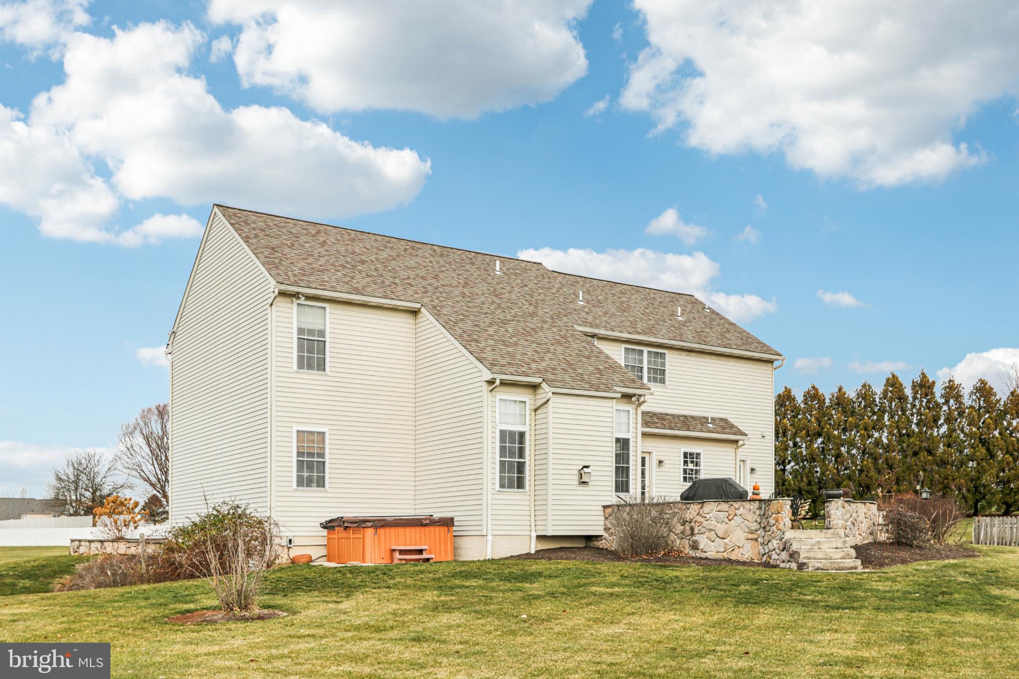 SNOWDEN VILLAGE - Residential