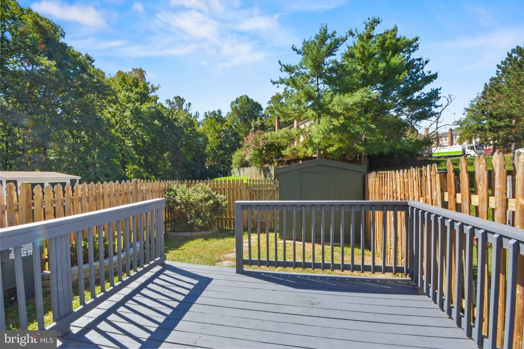 Photo of 11267 Edgemoor Court, WOODBRIDGE, VA 22192 (MLS # VAPW2103780)