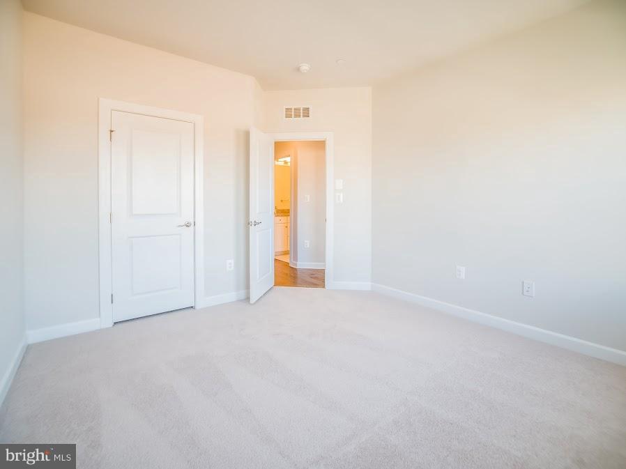 GREENBELT STATION - Residential