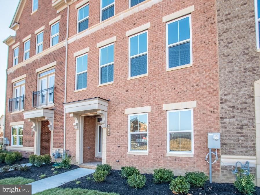 GREENBELT STATION - Residential