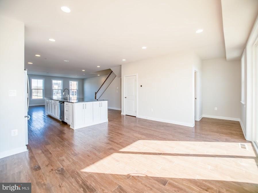 GREENBELT STATION - Residential