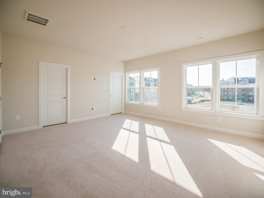 GREENBELT STATION - Residential