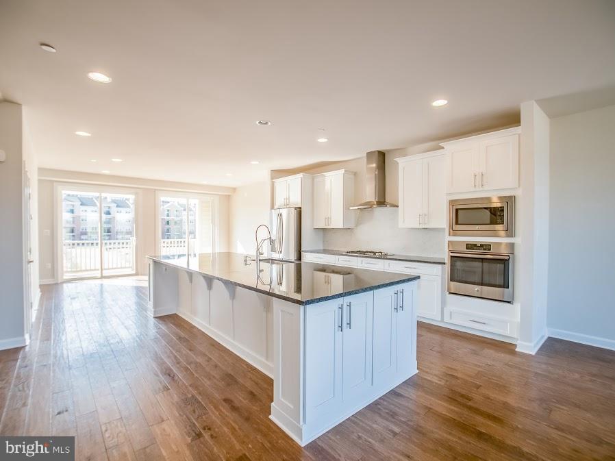 GREENBELT STATION - Residential