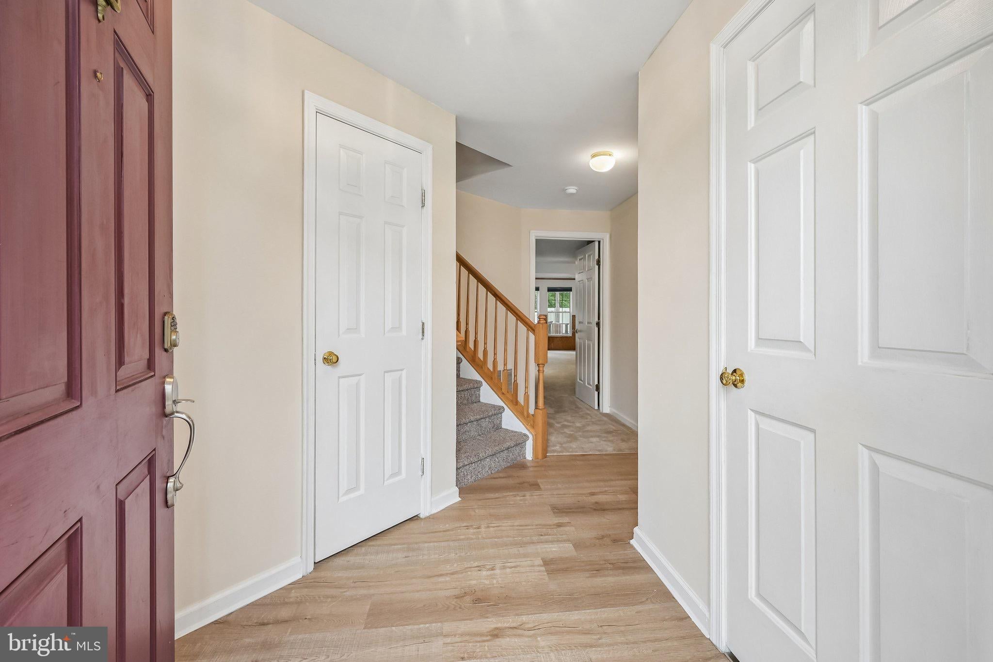 10 SADDLE LANE