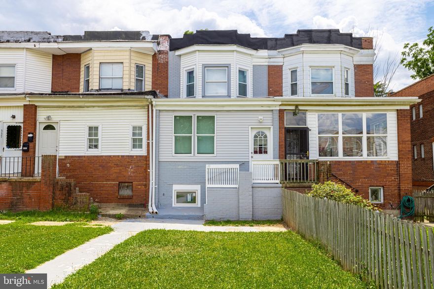 Welcome Home to 533 Maude Ave! 4 bedroom with 2 full baths.  Brand new everything...... New roof, siding, hvac, water heater.  Newly remodeled kitchen with new cabinets and countertops, and beautiful bathrooms.  This is a must see! 4 bedrooms and 2 full baths.    Hurry this one won't last long!