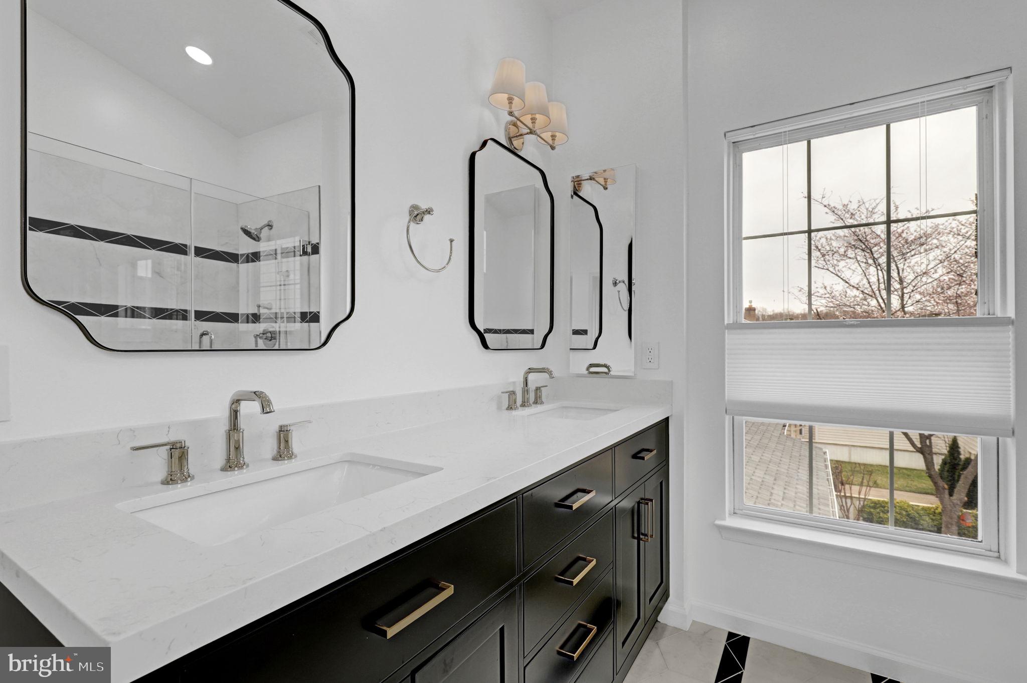 LAKELANDS - Residential