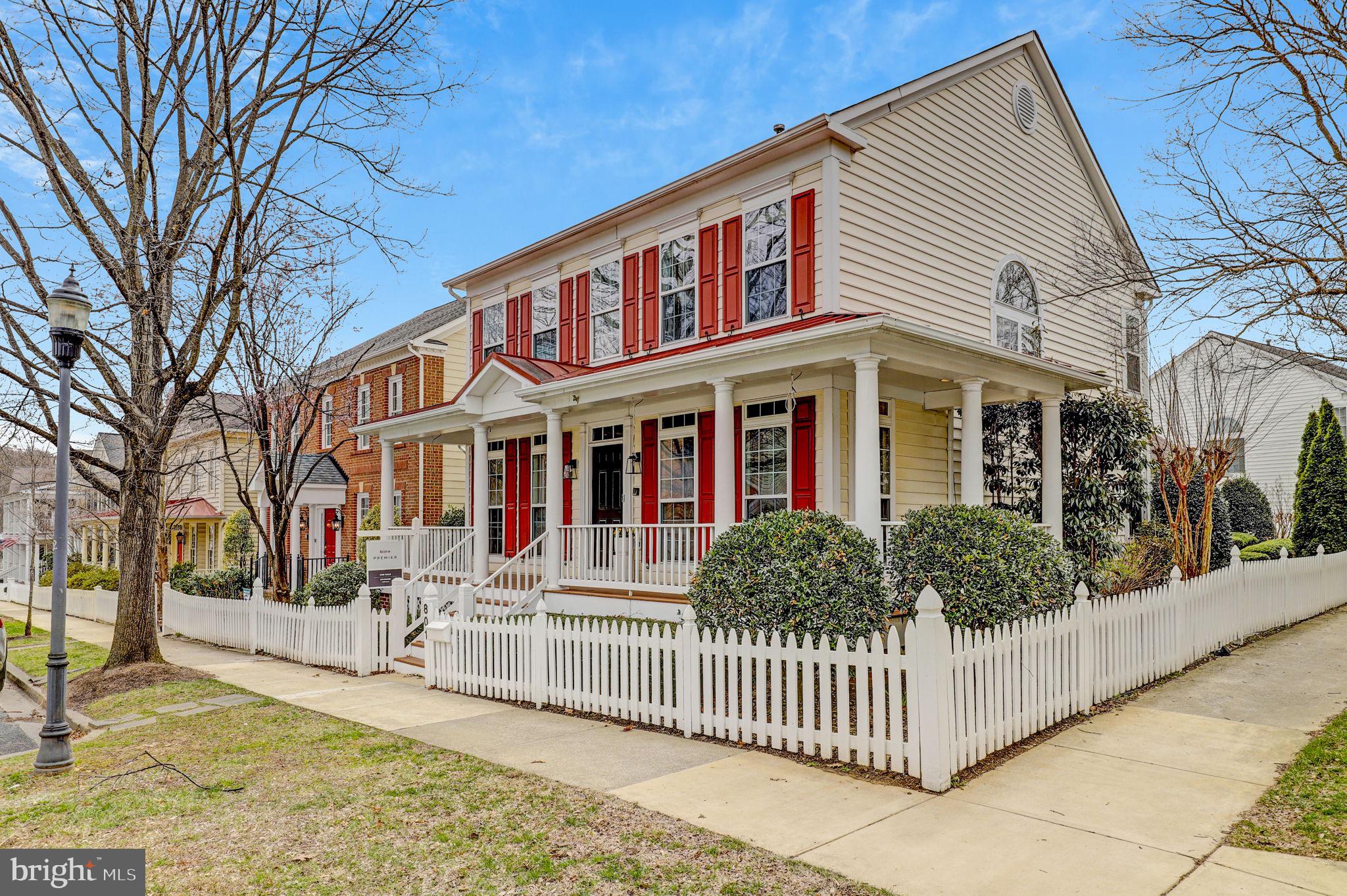 LAKELANDS - Residential