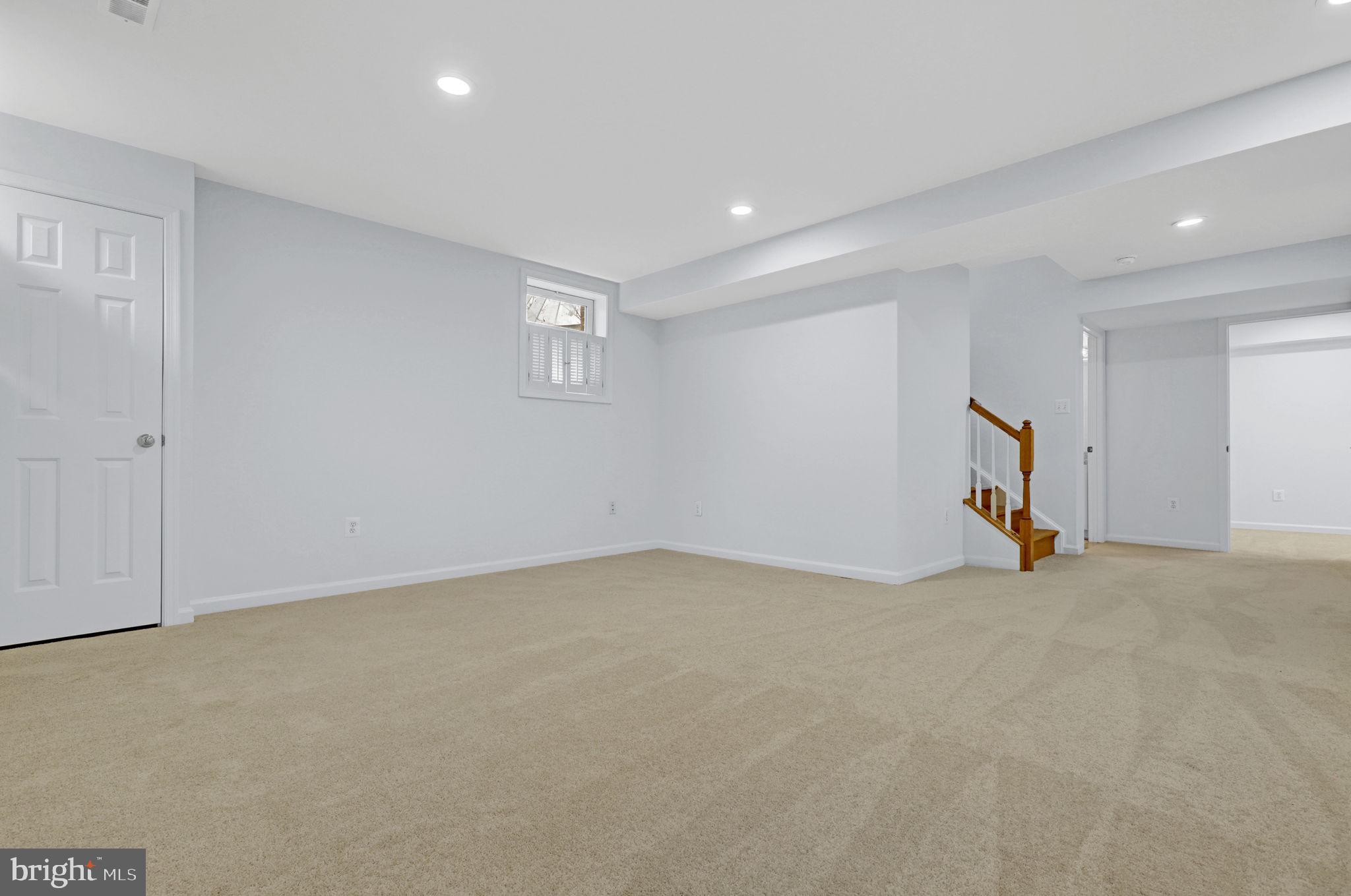 LAKELANDS - Residential