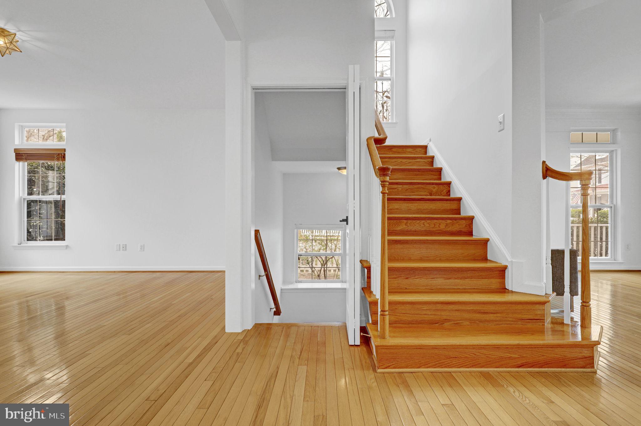 LAKELANDS - Residential