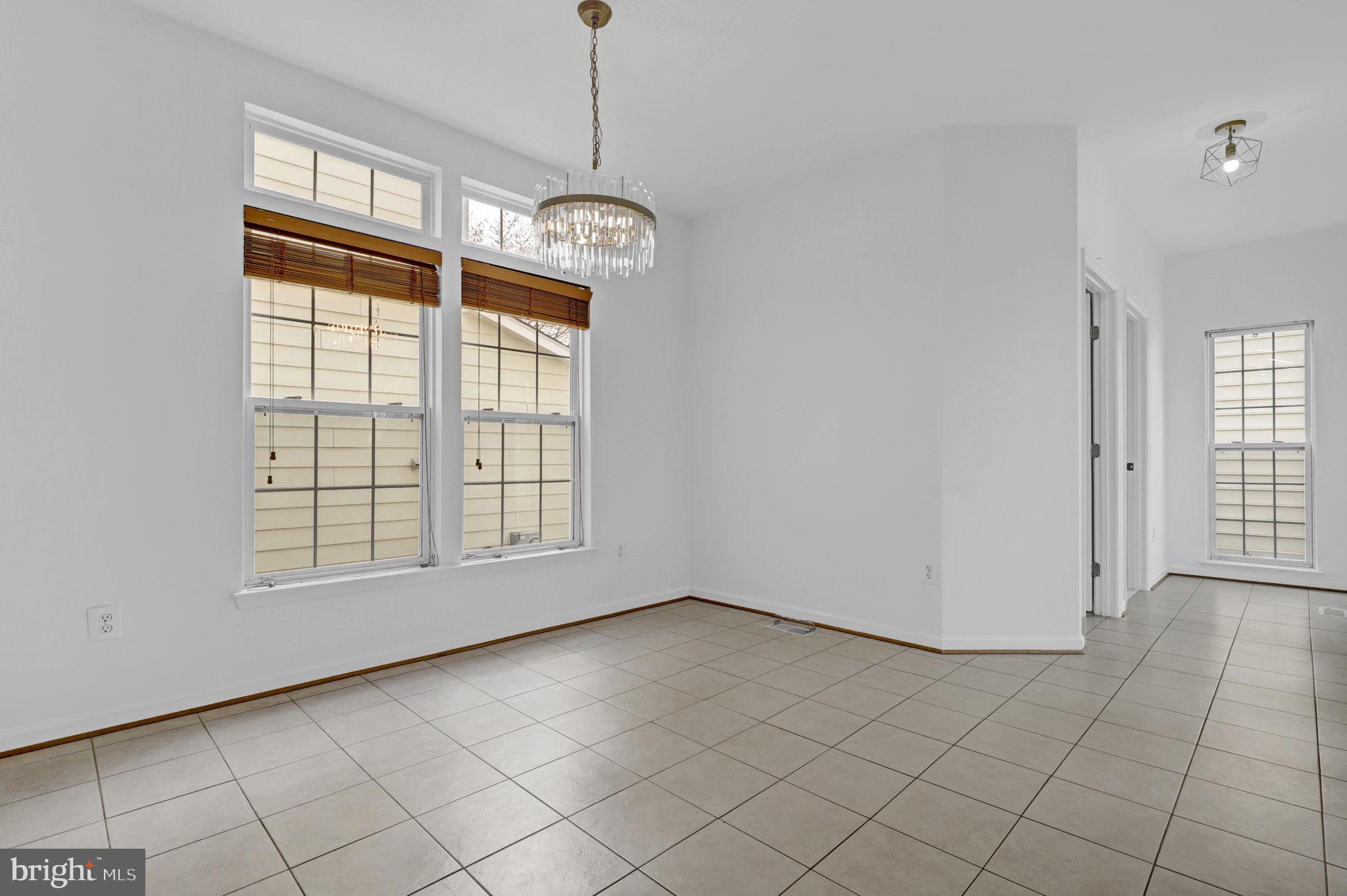 LAKELANDS - Residential