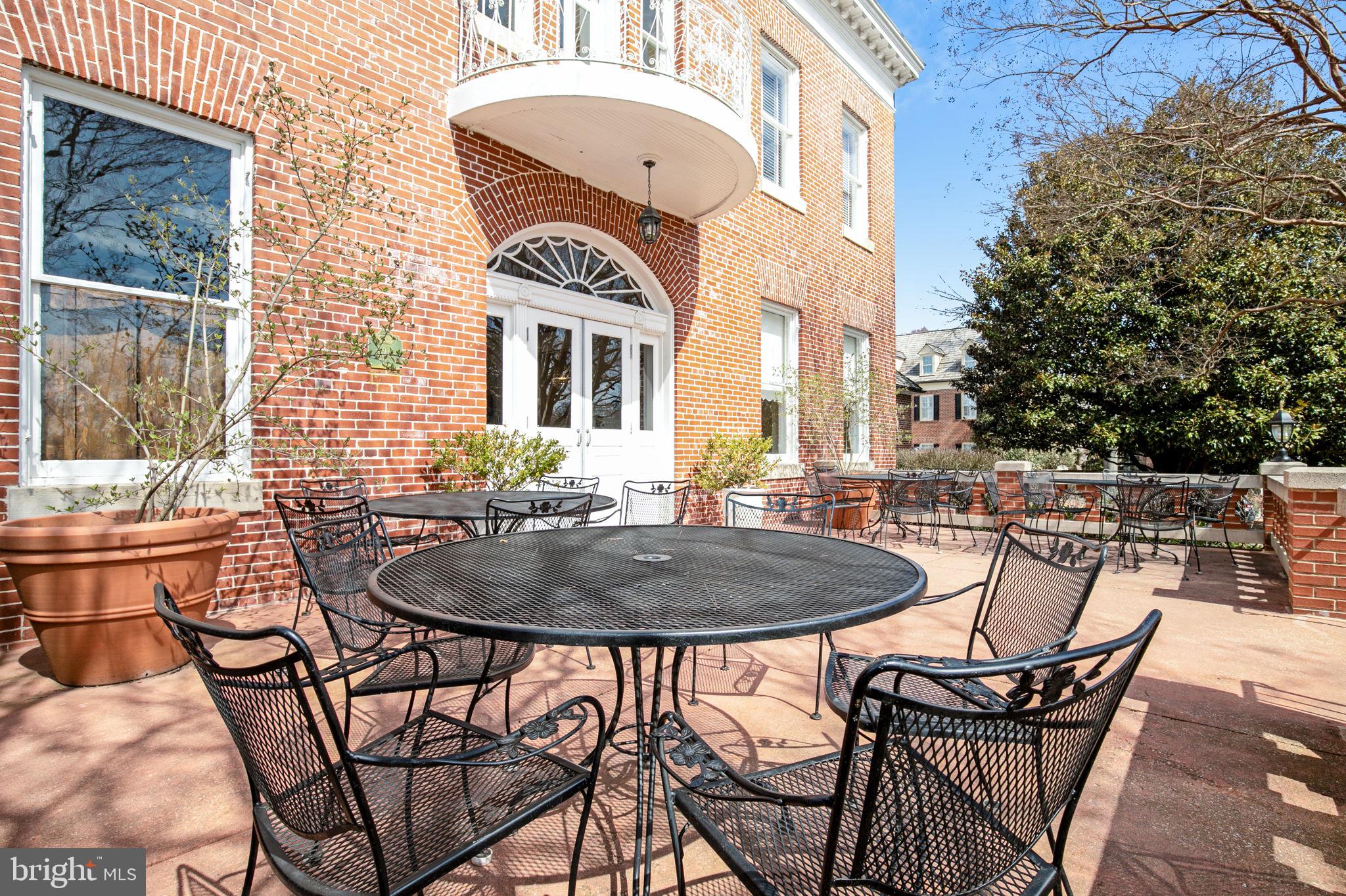 LAKELANDS - Residential