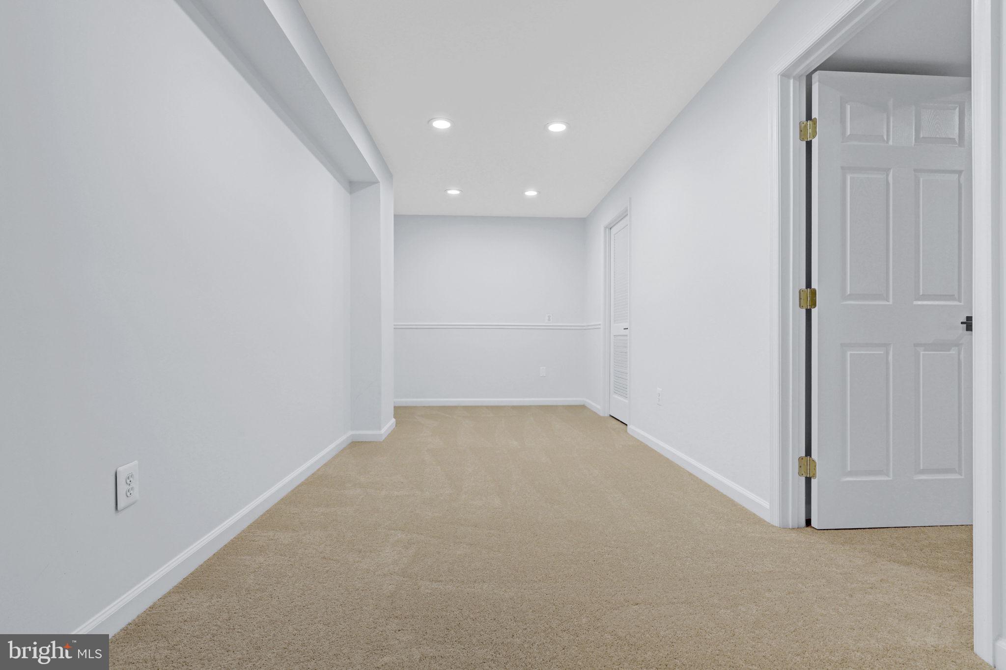 LAKELANDS - Residential