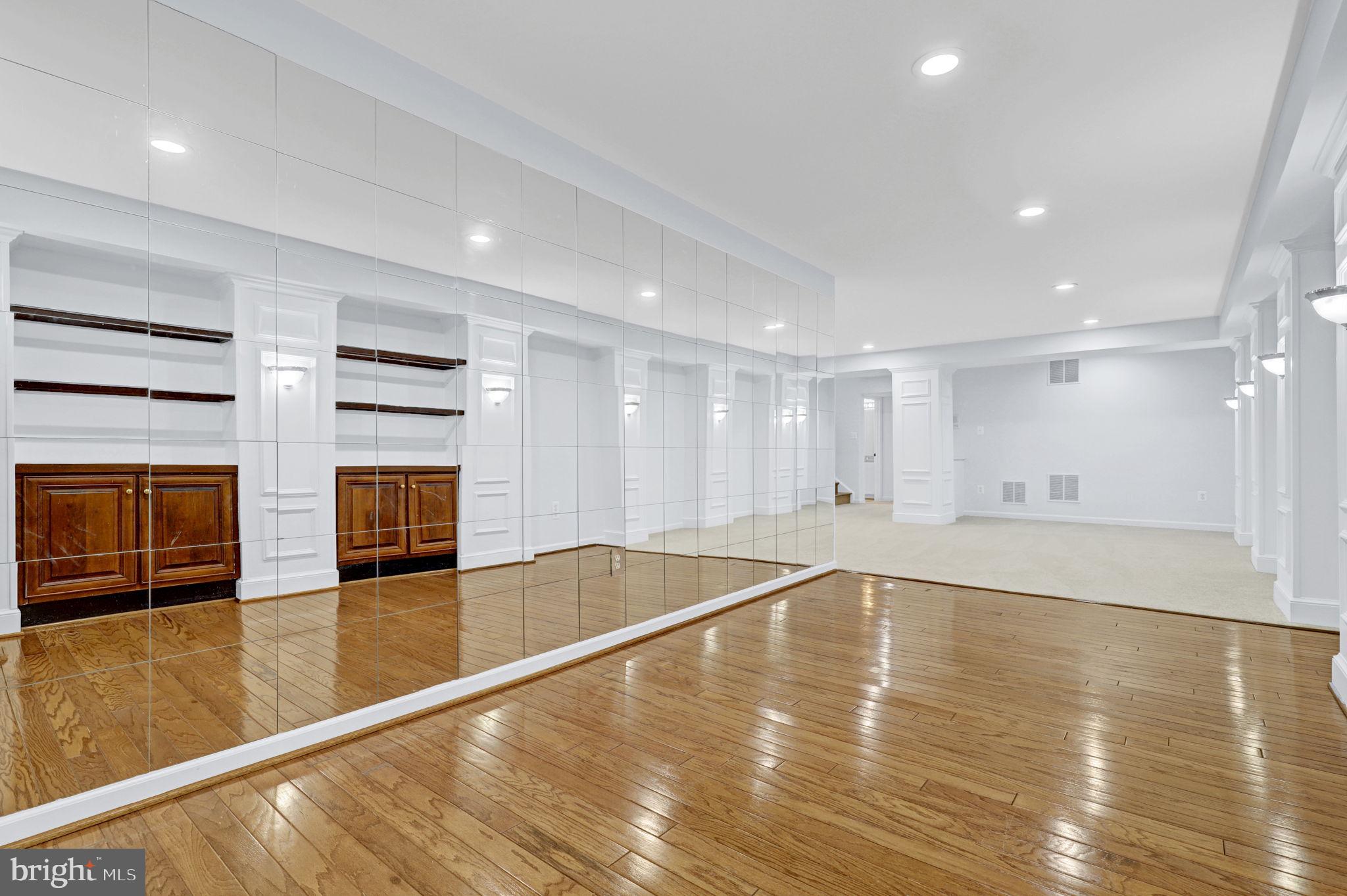 LAKELANDS - Residential