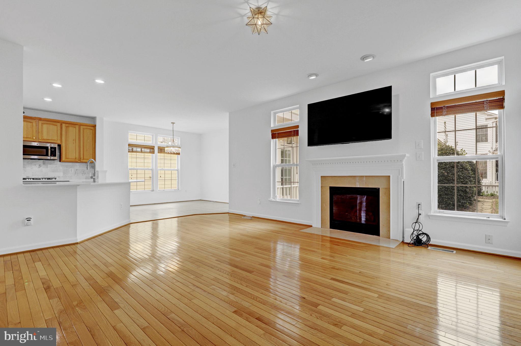 LAKELANDS - Residential