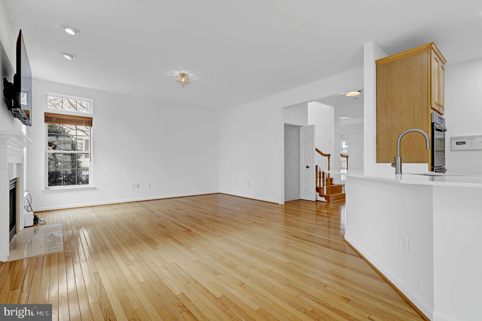 LAKELANDS - Residential