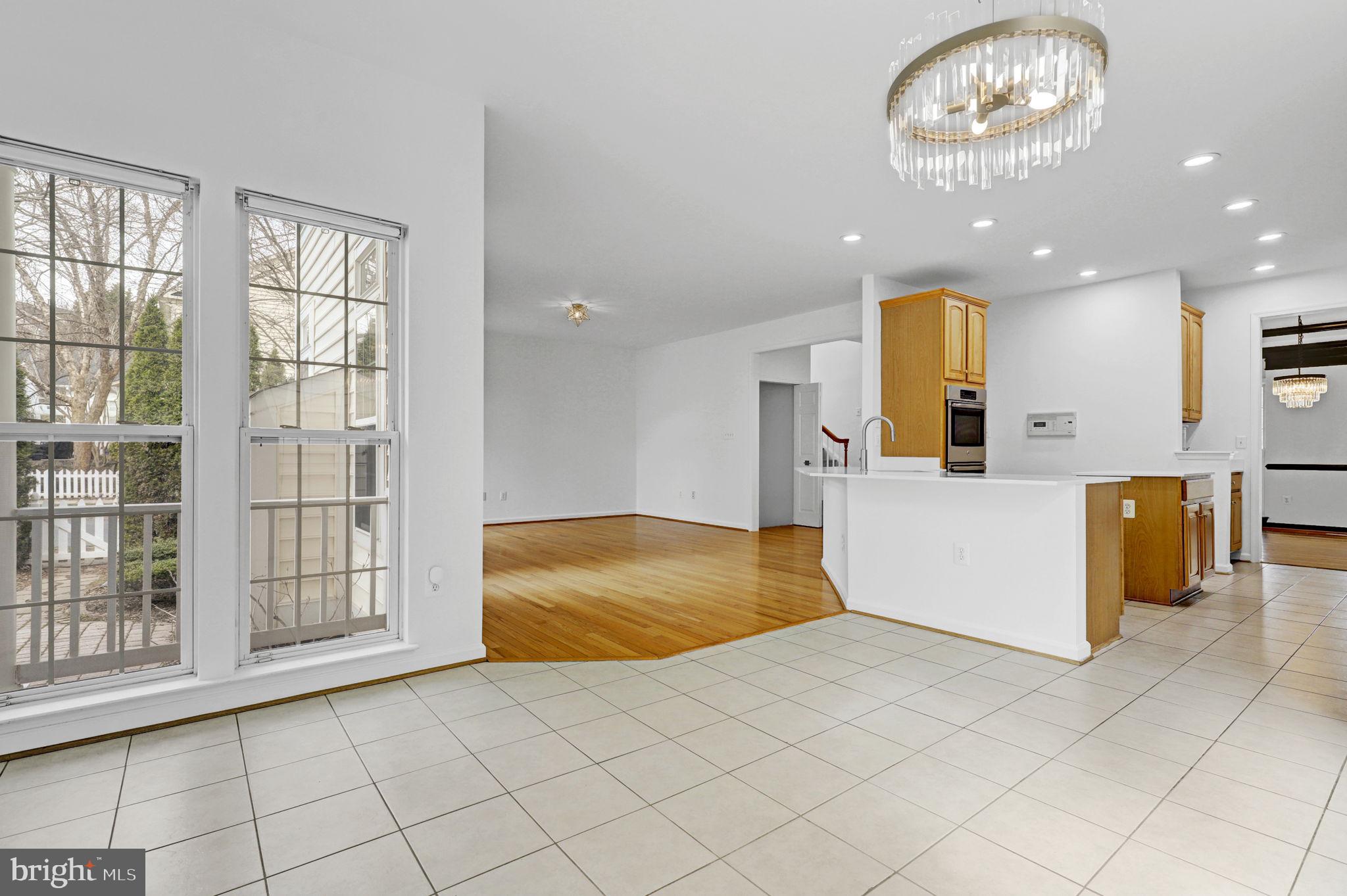 LAKELANDS - Residential