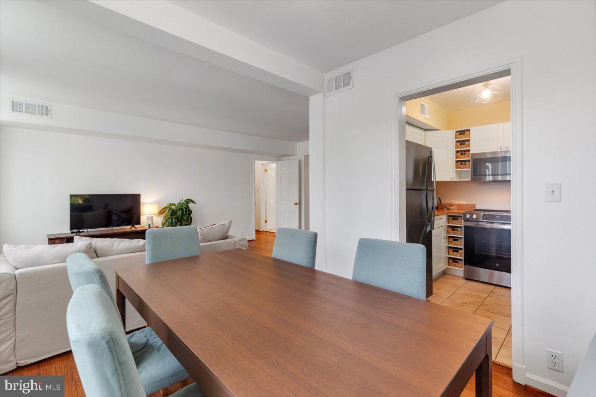3711 39TH STREET NW C189