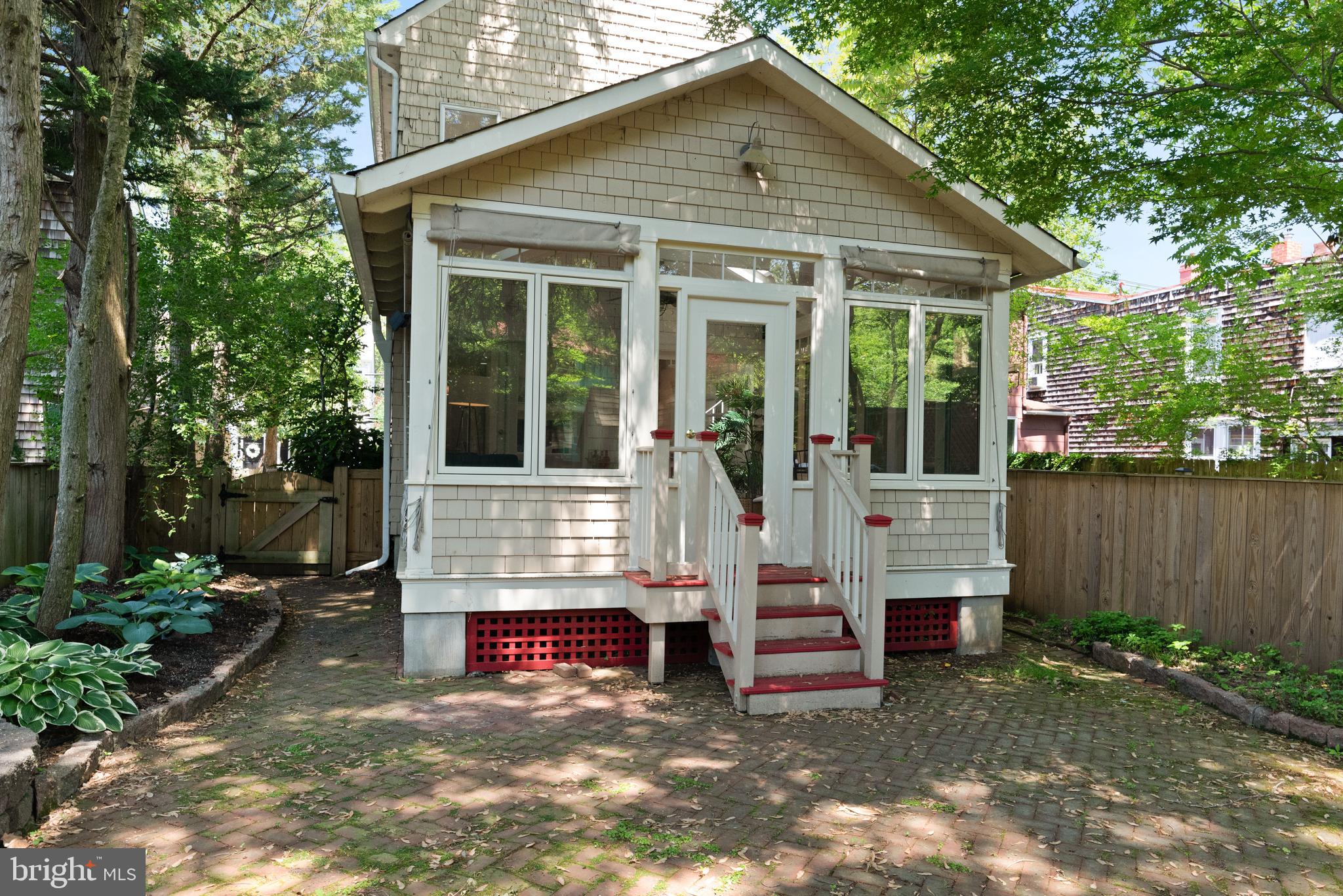HISTORIC DISTRICT - Residential