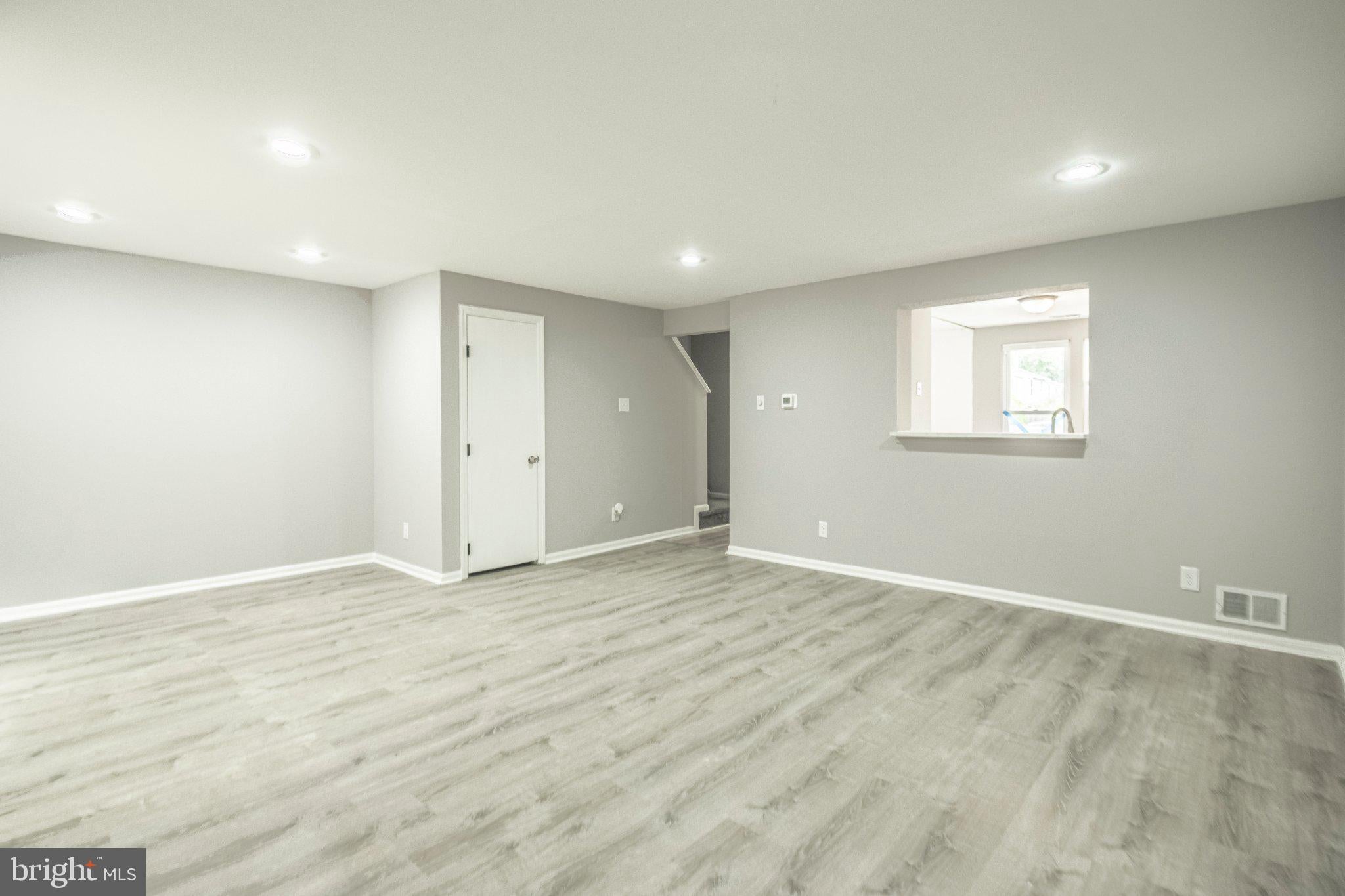 129 VILLA KNOLL COURT