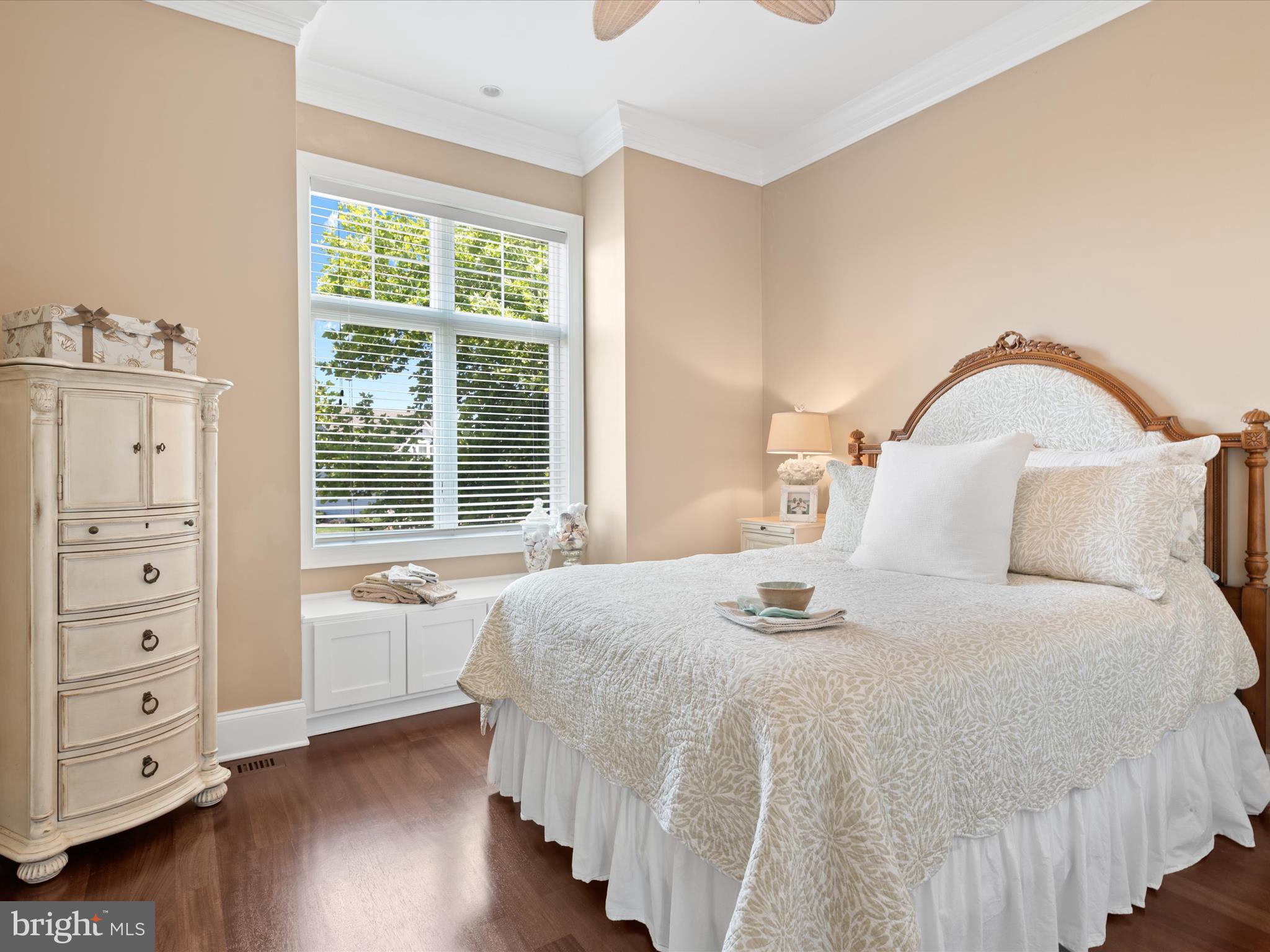 PENINSULA - Residential