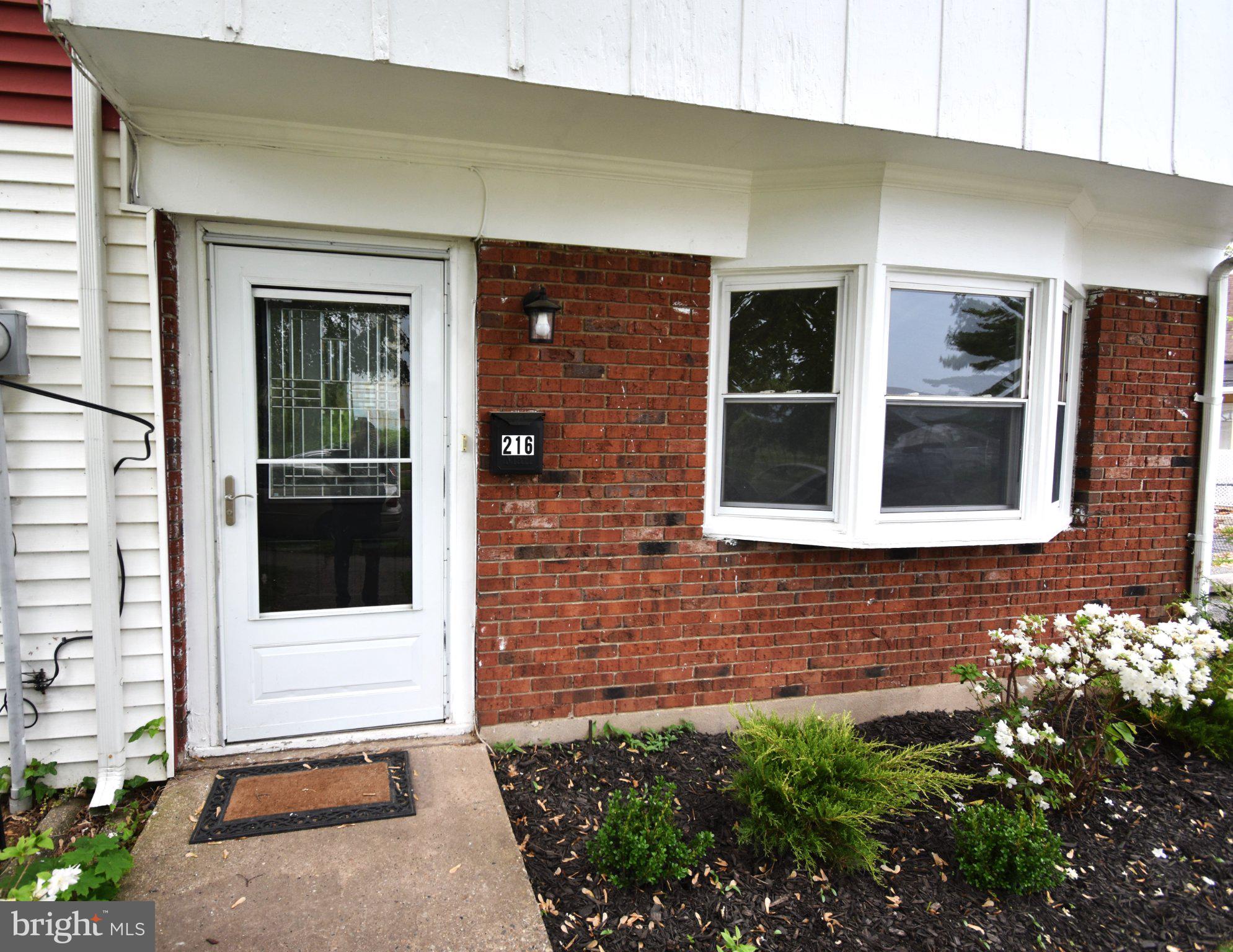 216 E PEARL STREET