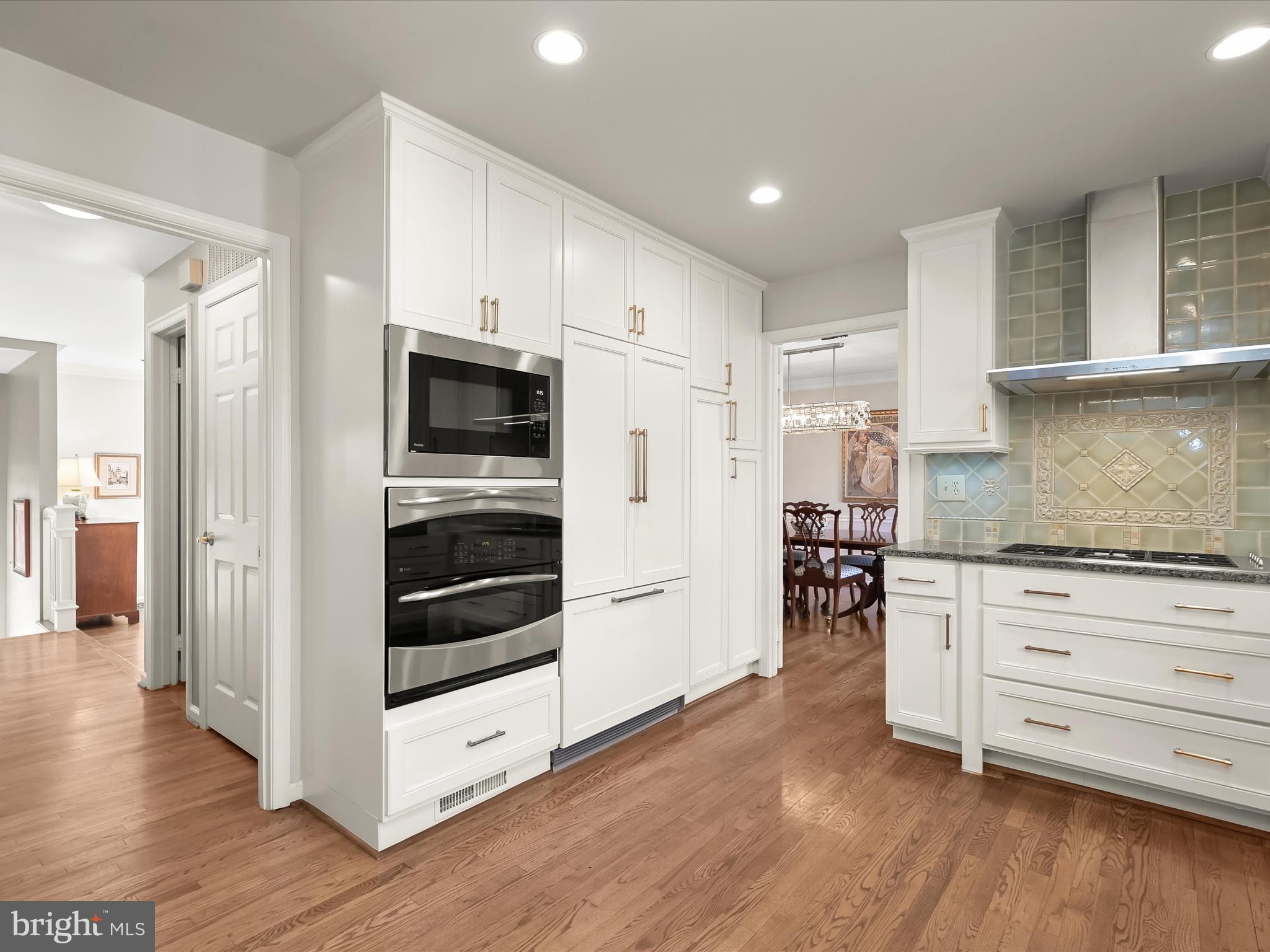 WOODACRES - Residential