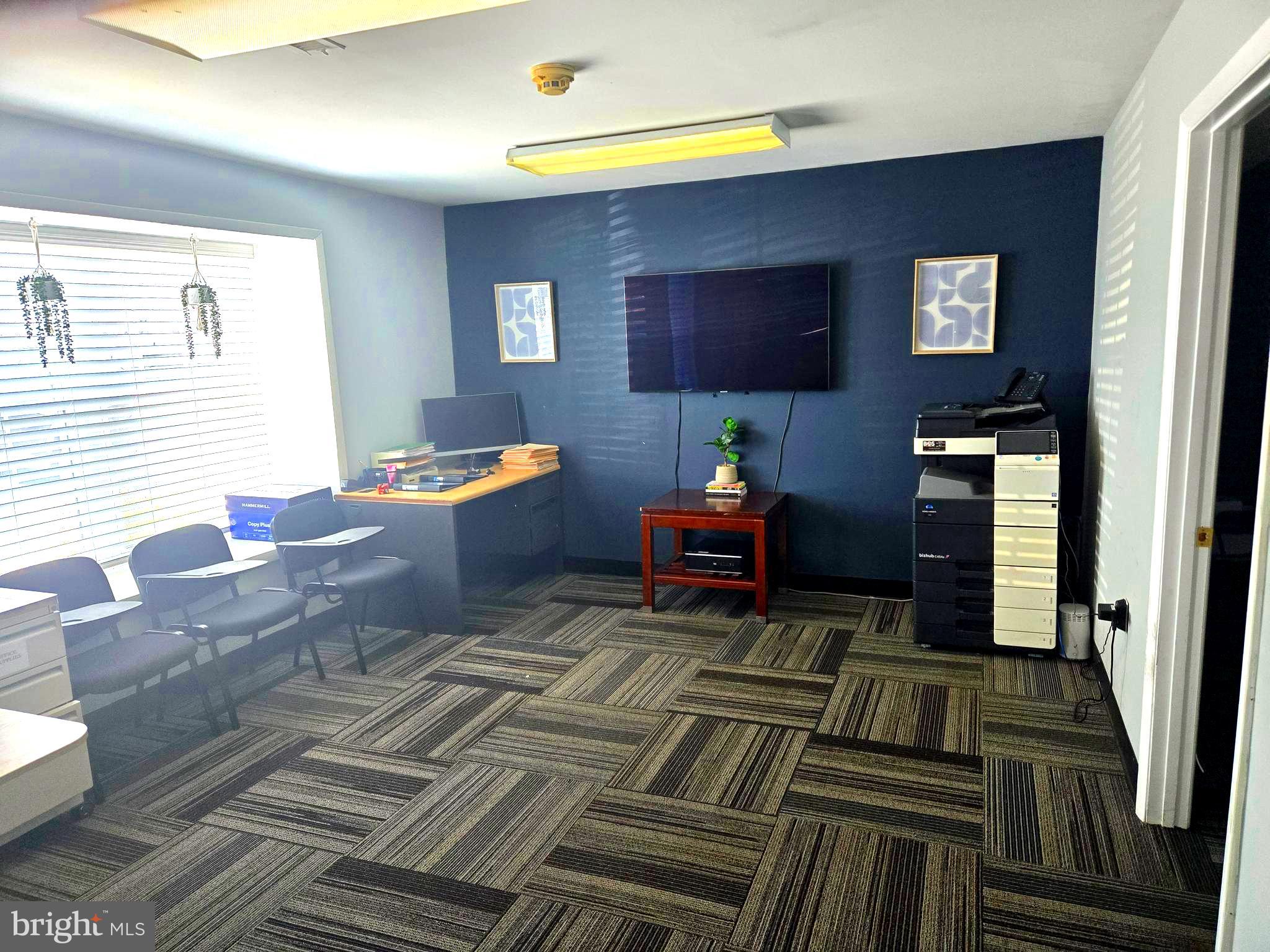 WASHINGTON PARK INDUSTRI - Commercial Lease