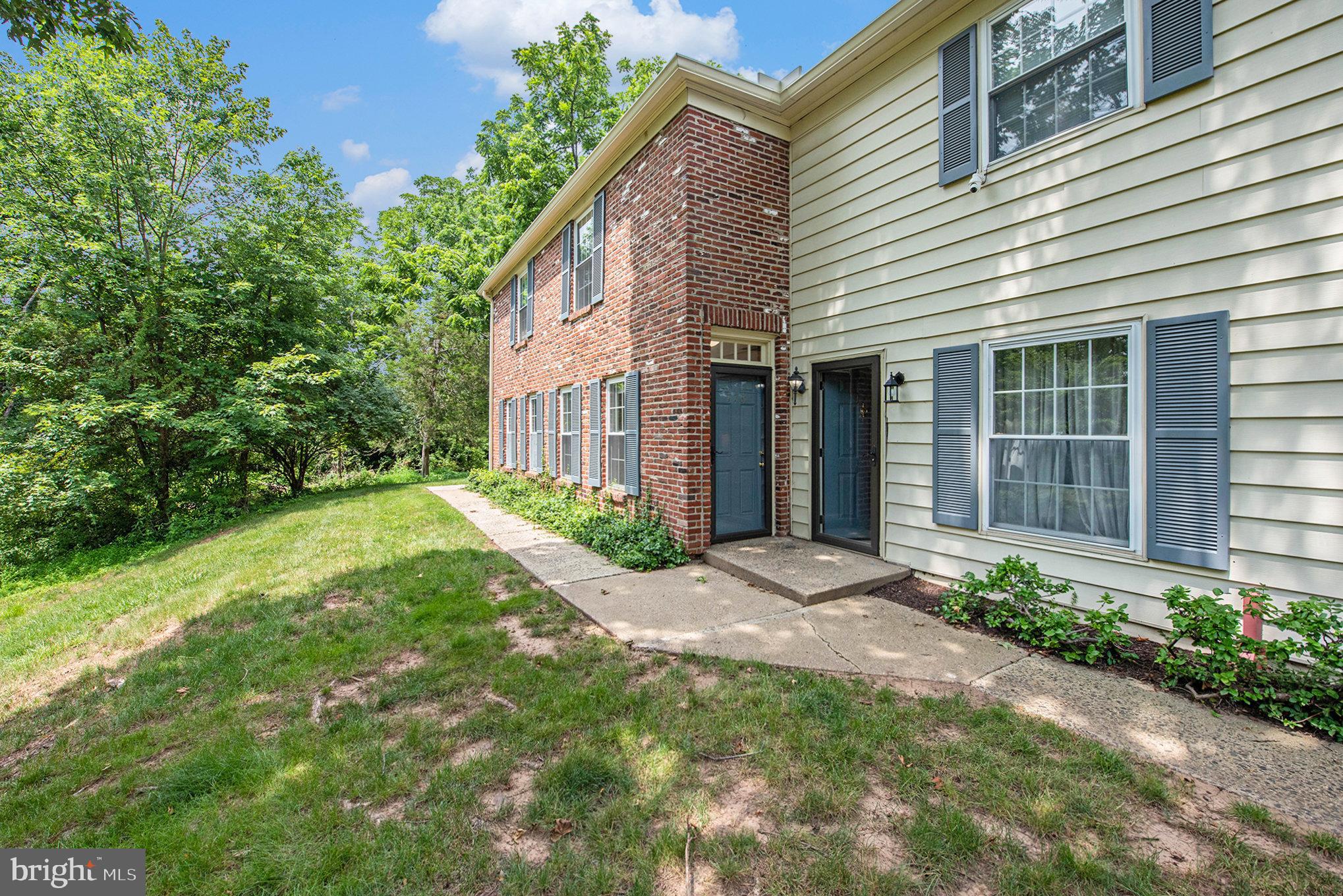 176 WELLINGTON TERRACE 13-B