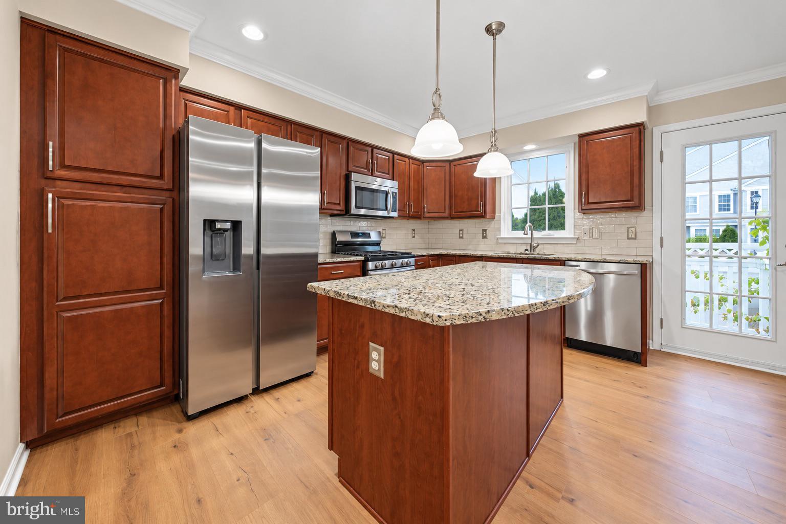 2602 LEXINGTON MEWS