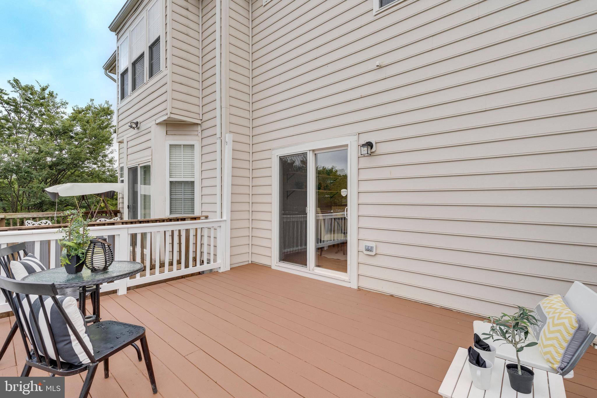 POTOMAC CROSSING - Residential