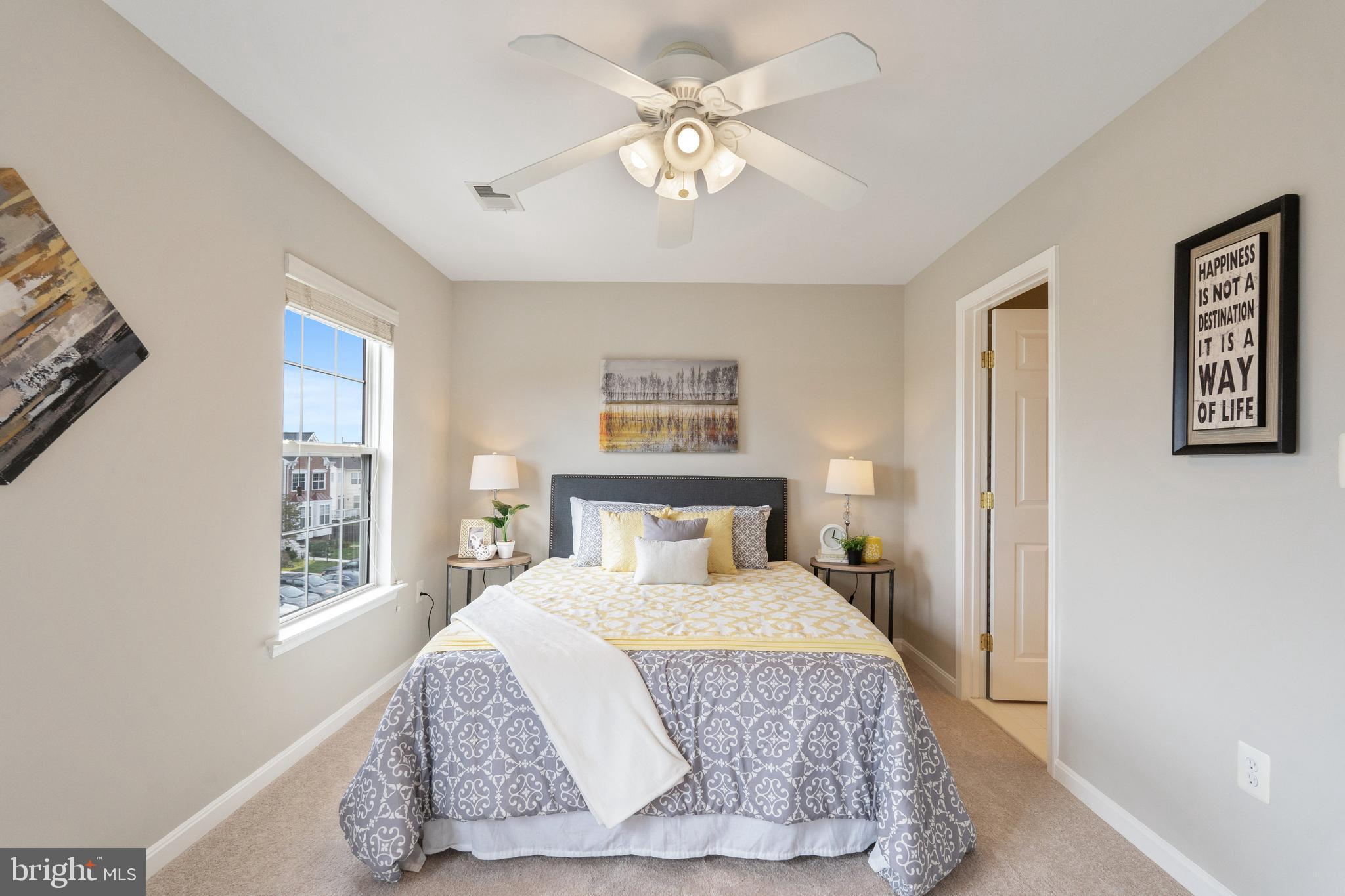 POTOMAC CROSSING - Residential