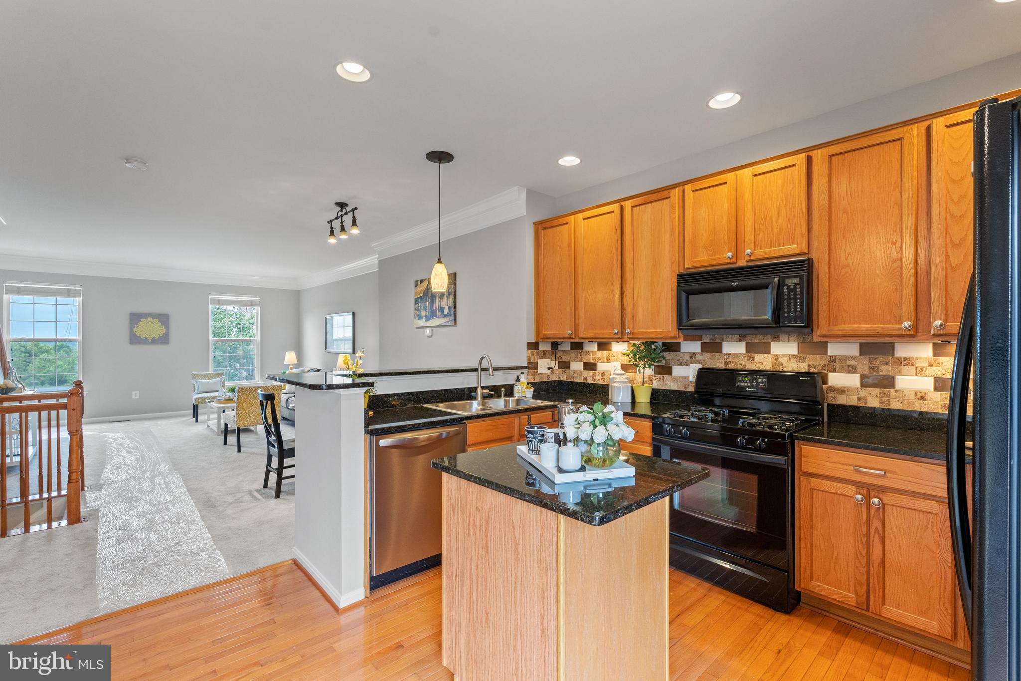 POTOMAC CROSSING - Residential