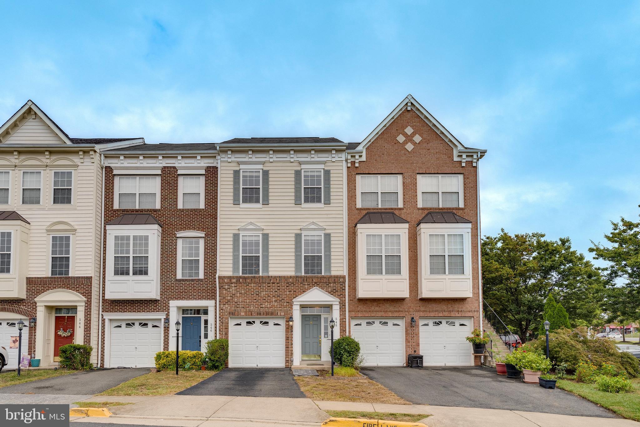 POTOMAC CROSSING - Residential