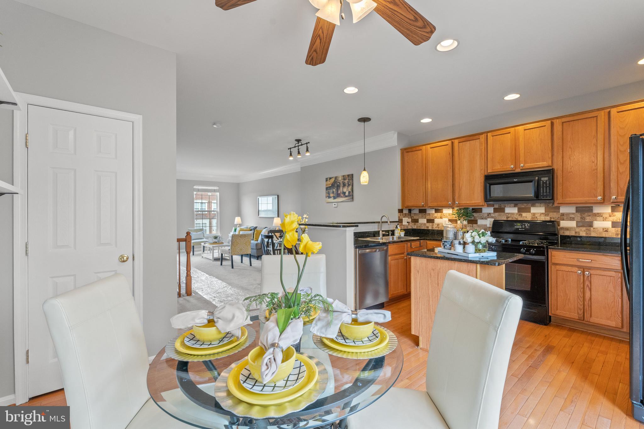 POTOMAC CROSSING - Residential