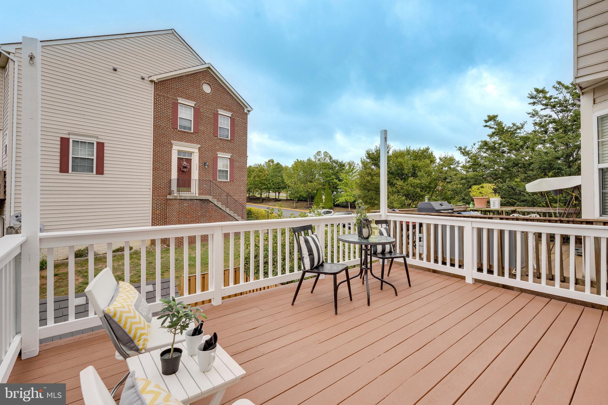 POTOMAC CROSSING - Residential