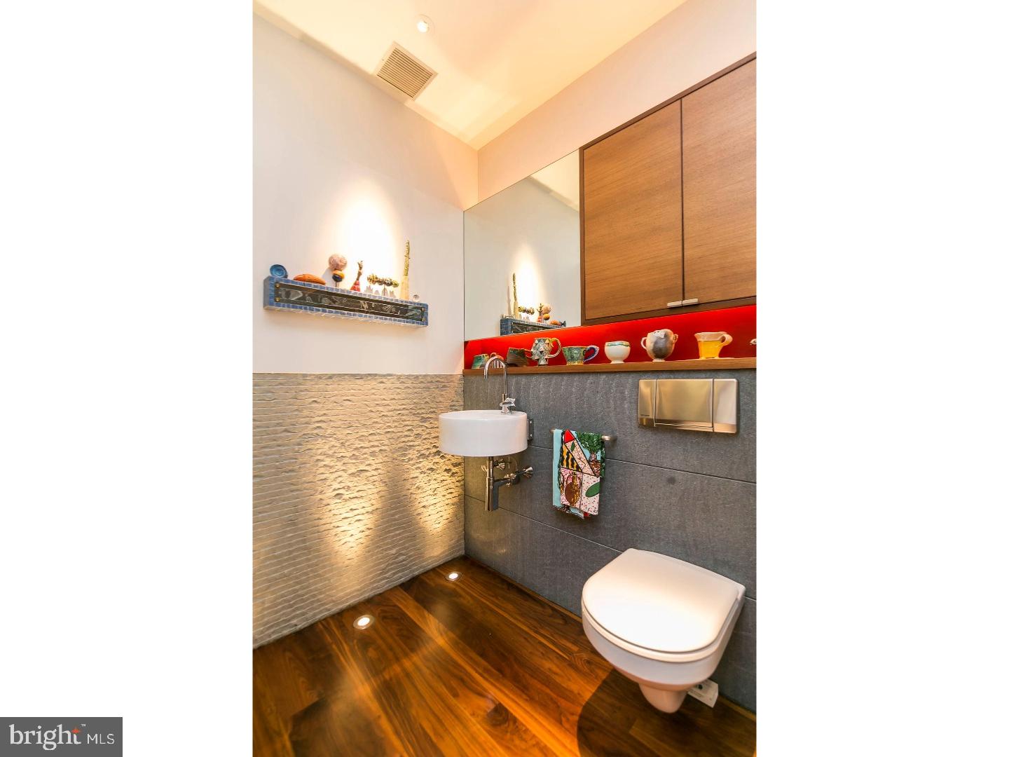 WASHINGTON SQ - Residential