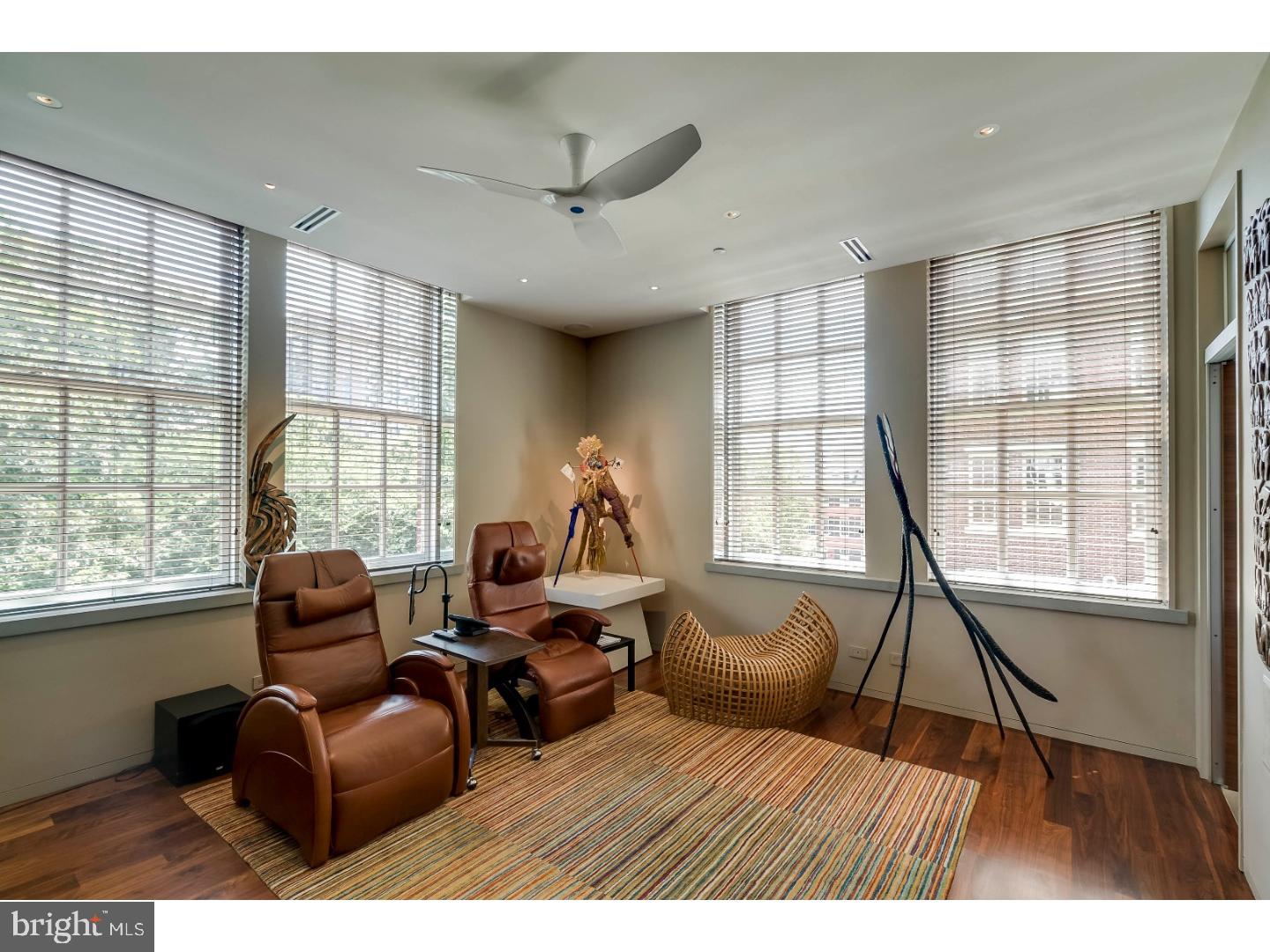 WASHINGTON SQ - Residential