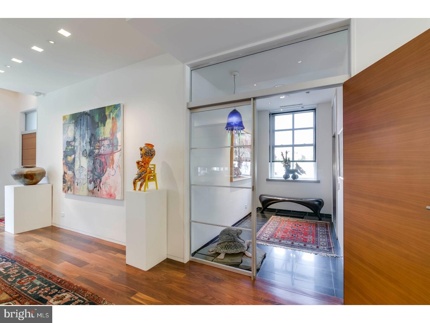 WASHINGTON SQ - Residential