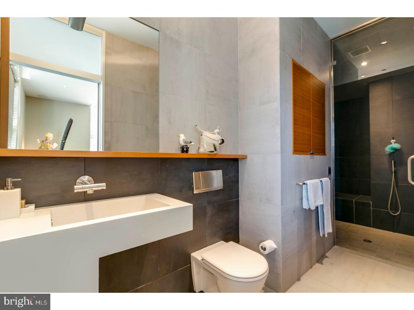 WASHINGTON SQ - Residential