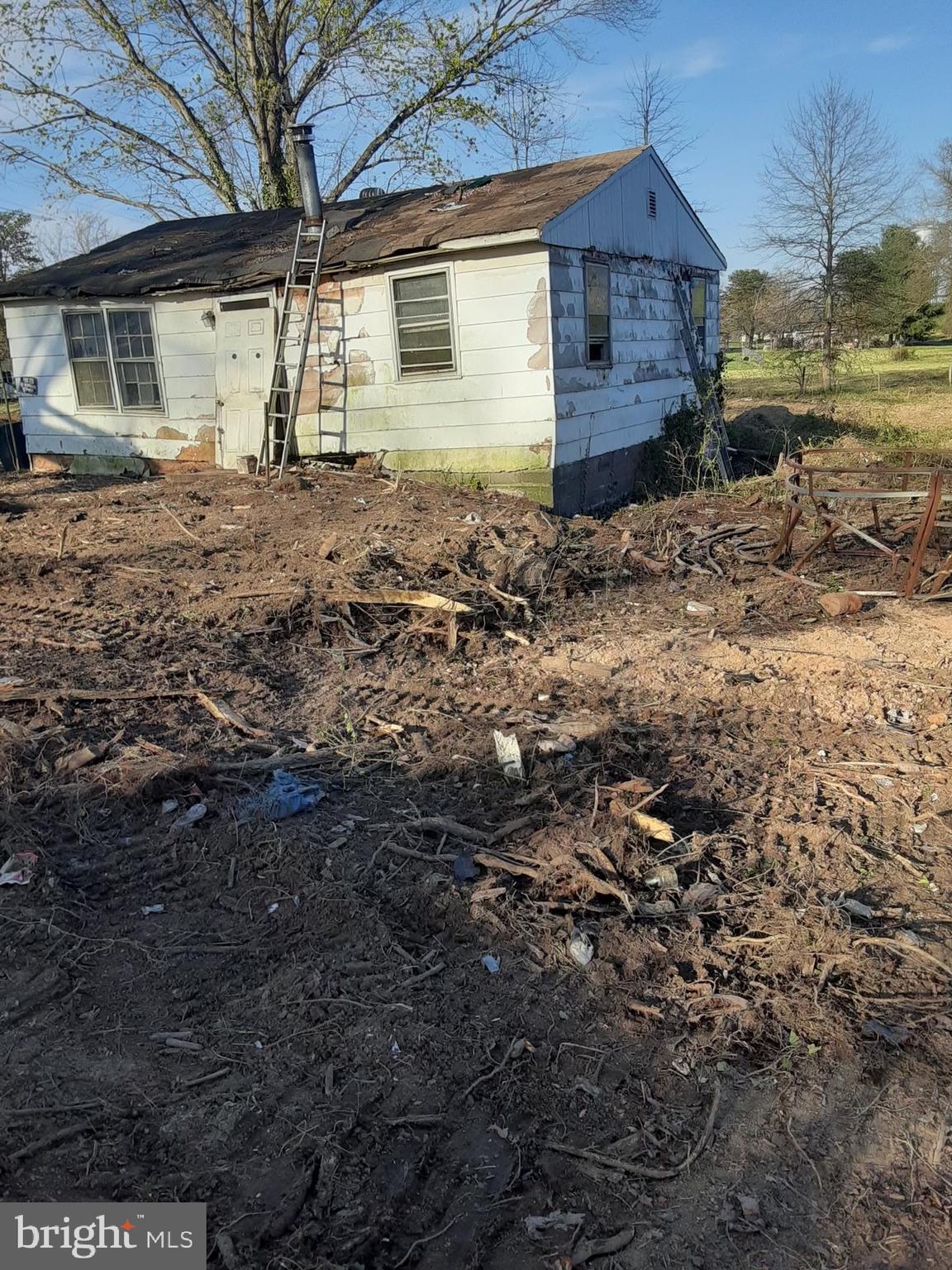 6583 WEAVER LANE