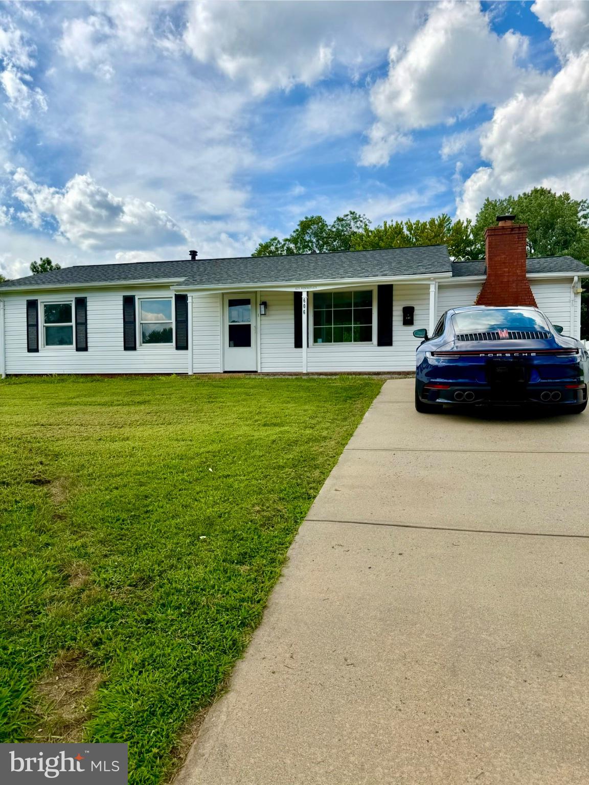 606 W BEECH ROAD W