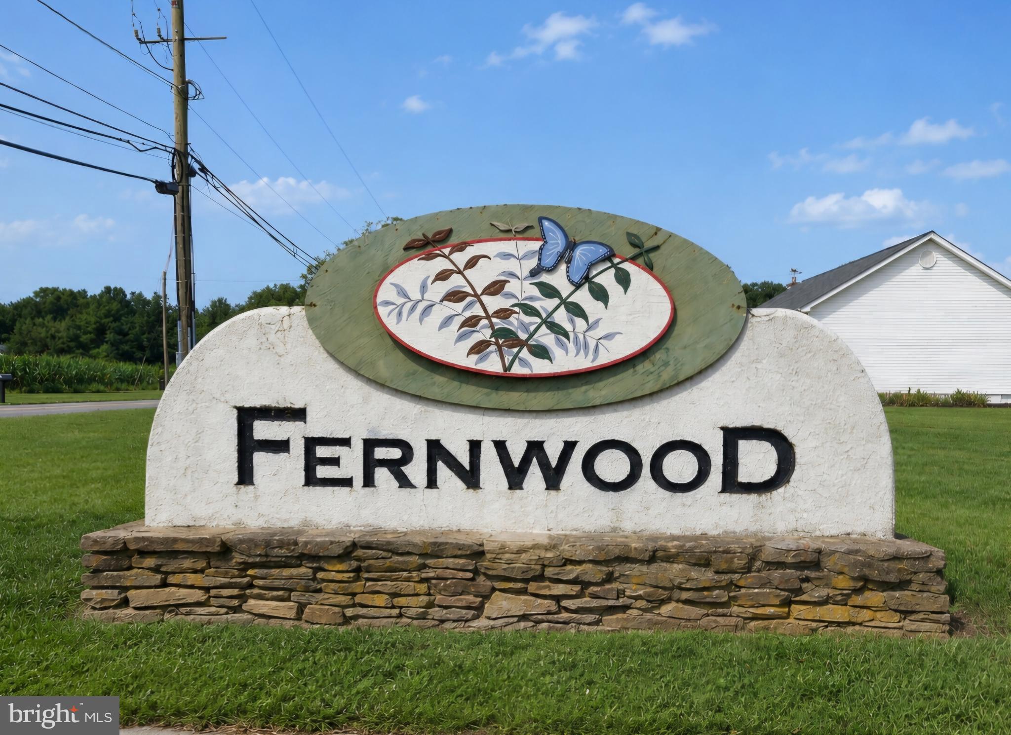 266 FERNWOOD DRIVE