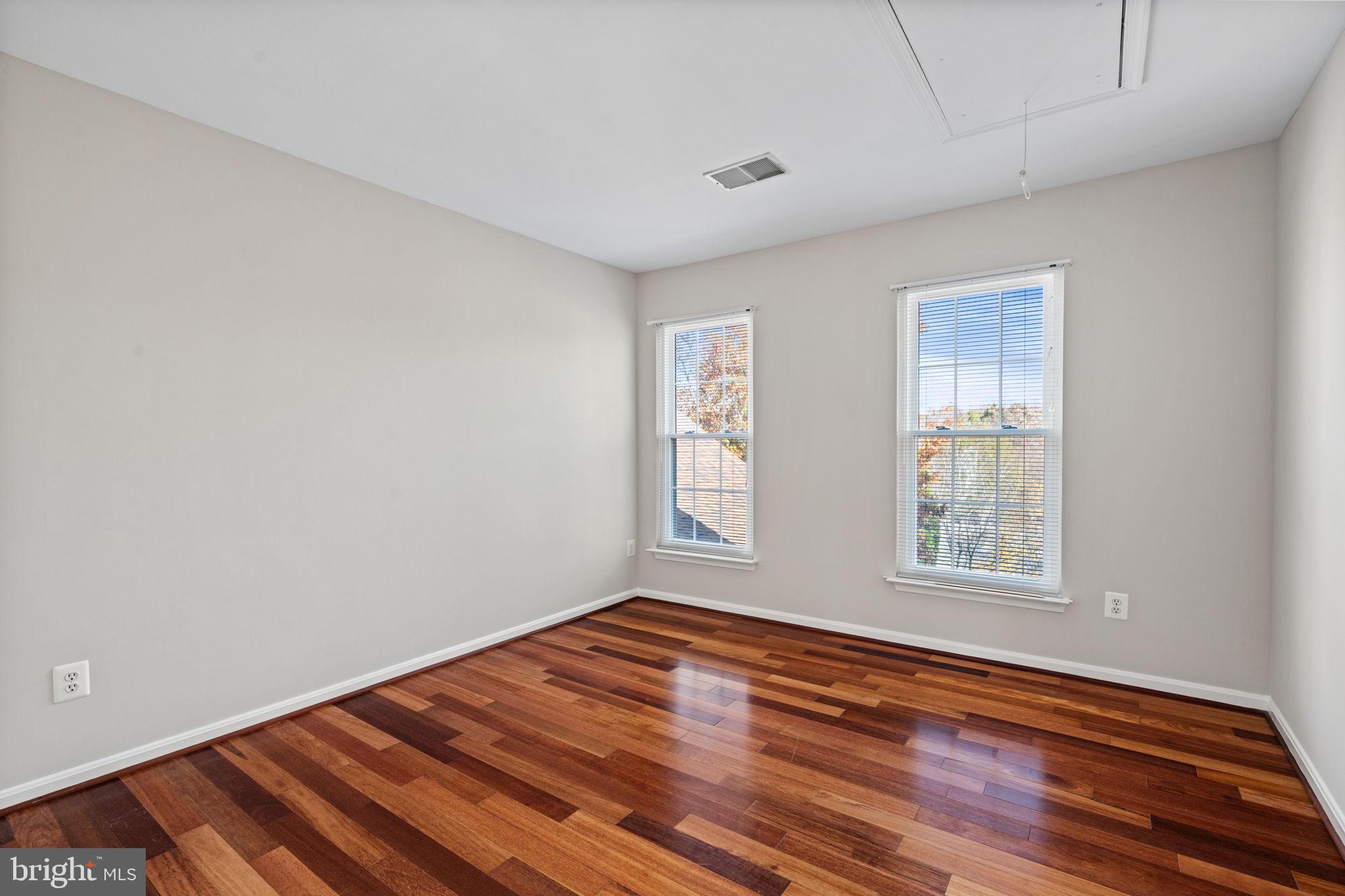 POTOMAC STATION - Residential