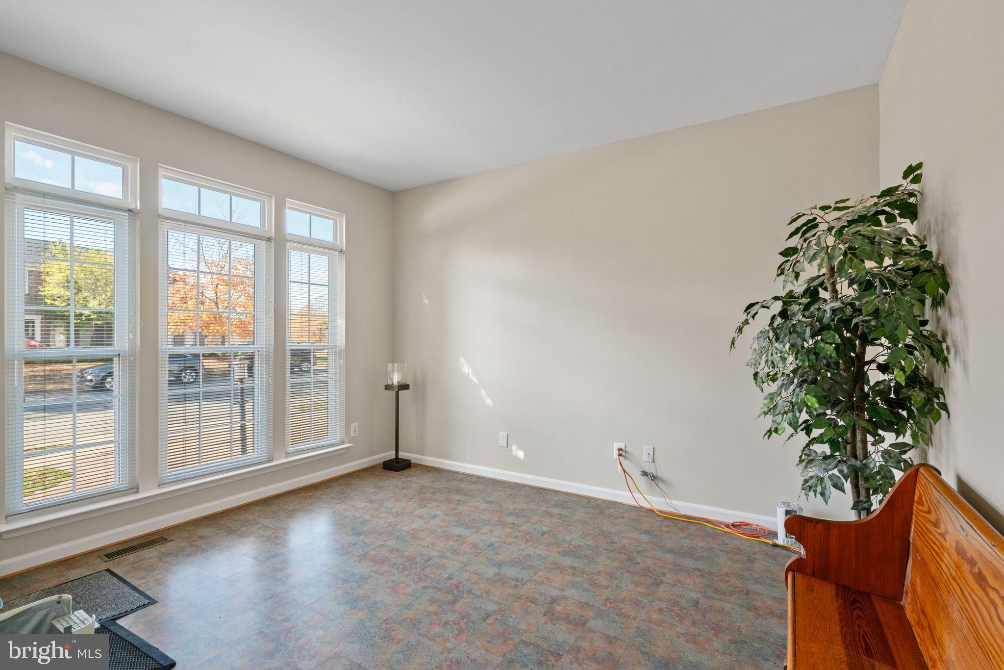 POTOMAC STATION - Residential