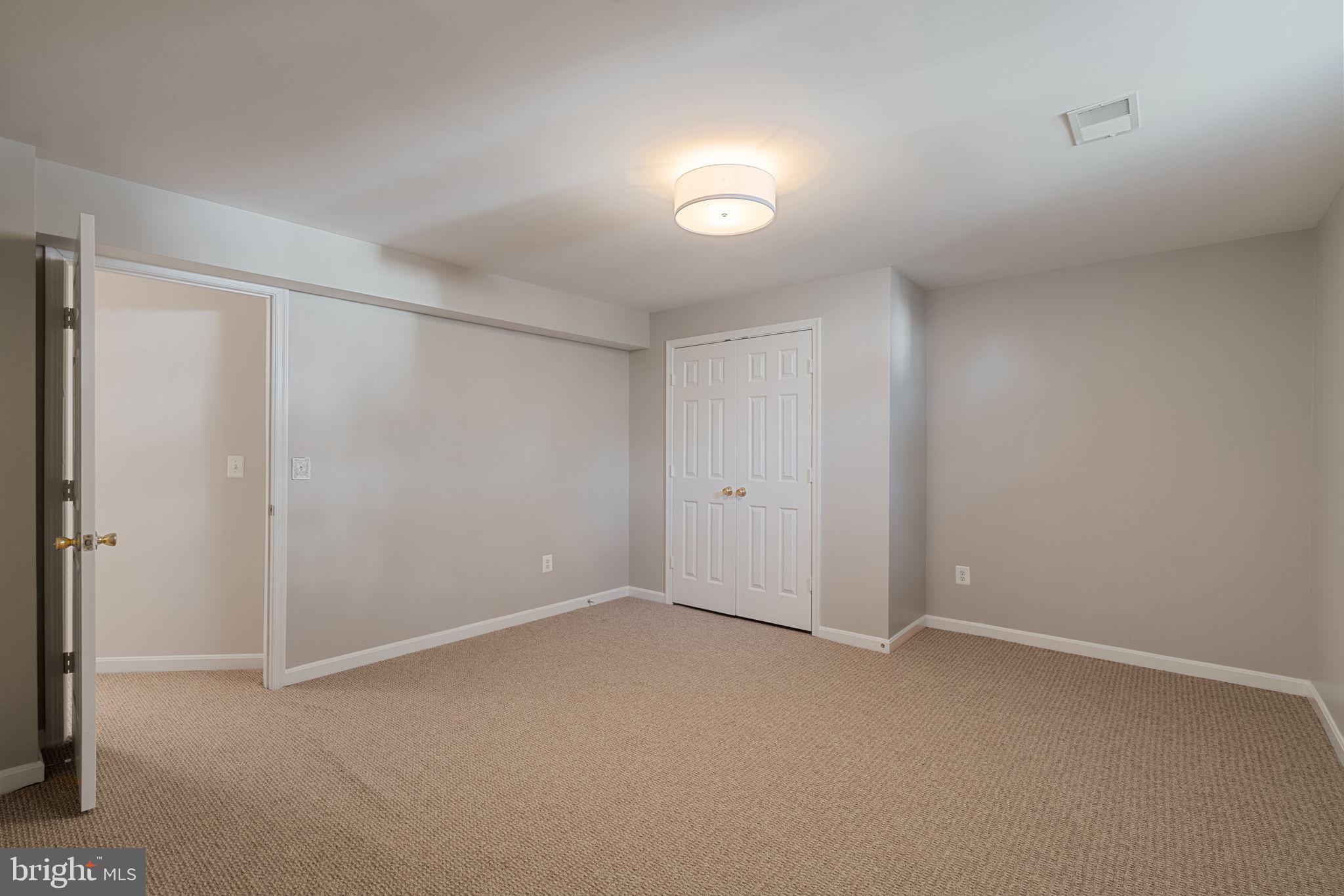 POTOMAC STATION - Residential