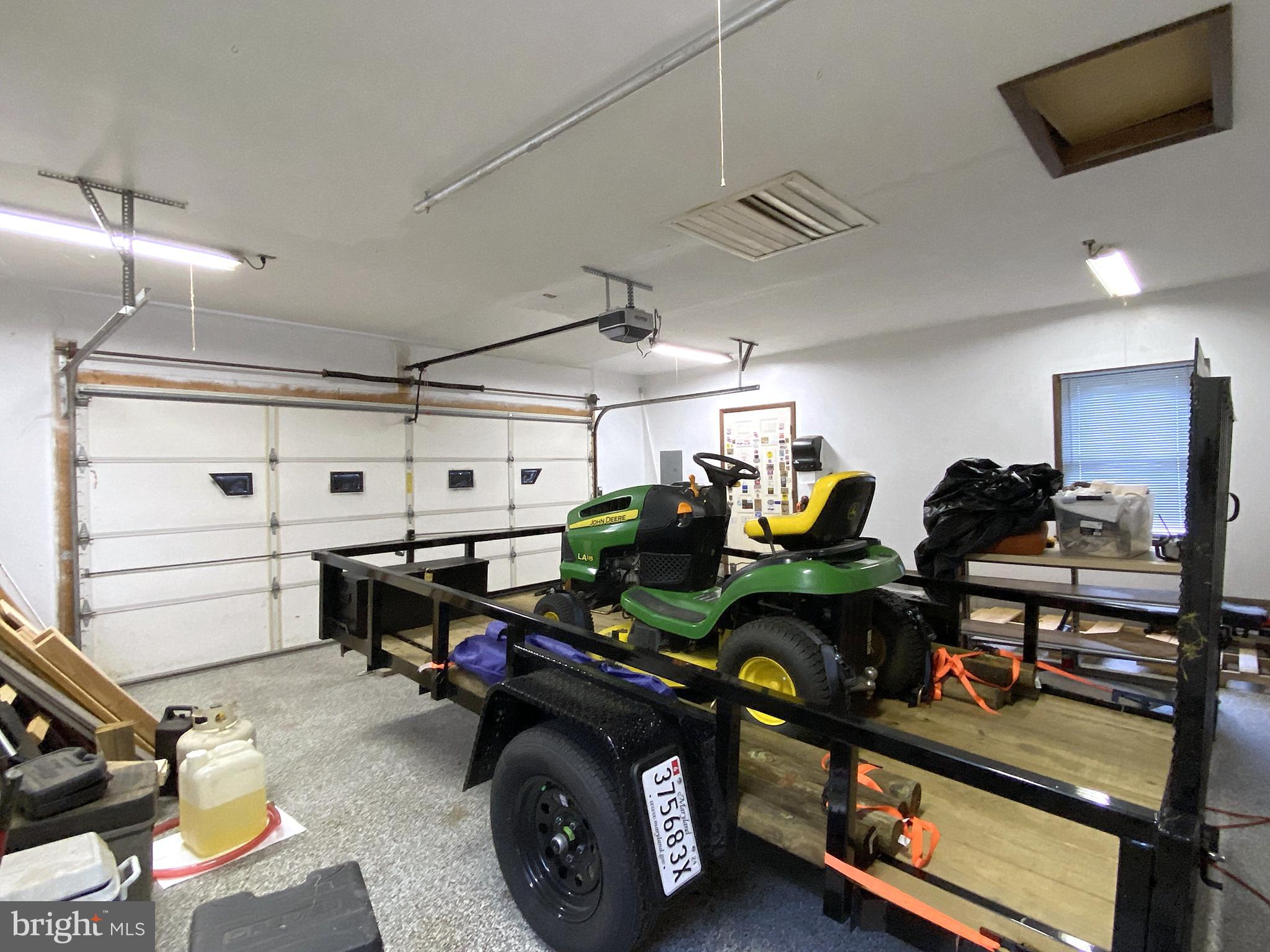 LODGE FOREST MANOR - Residential