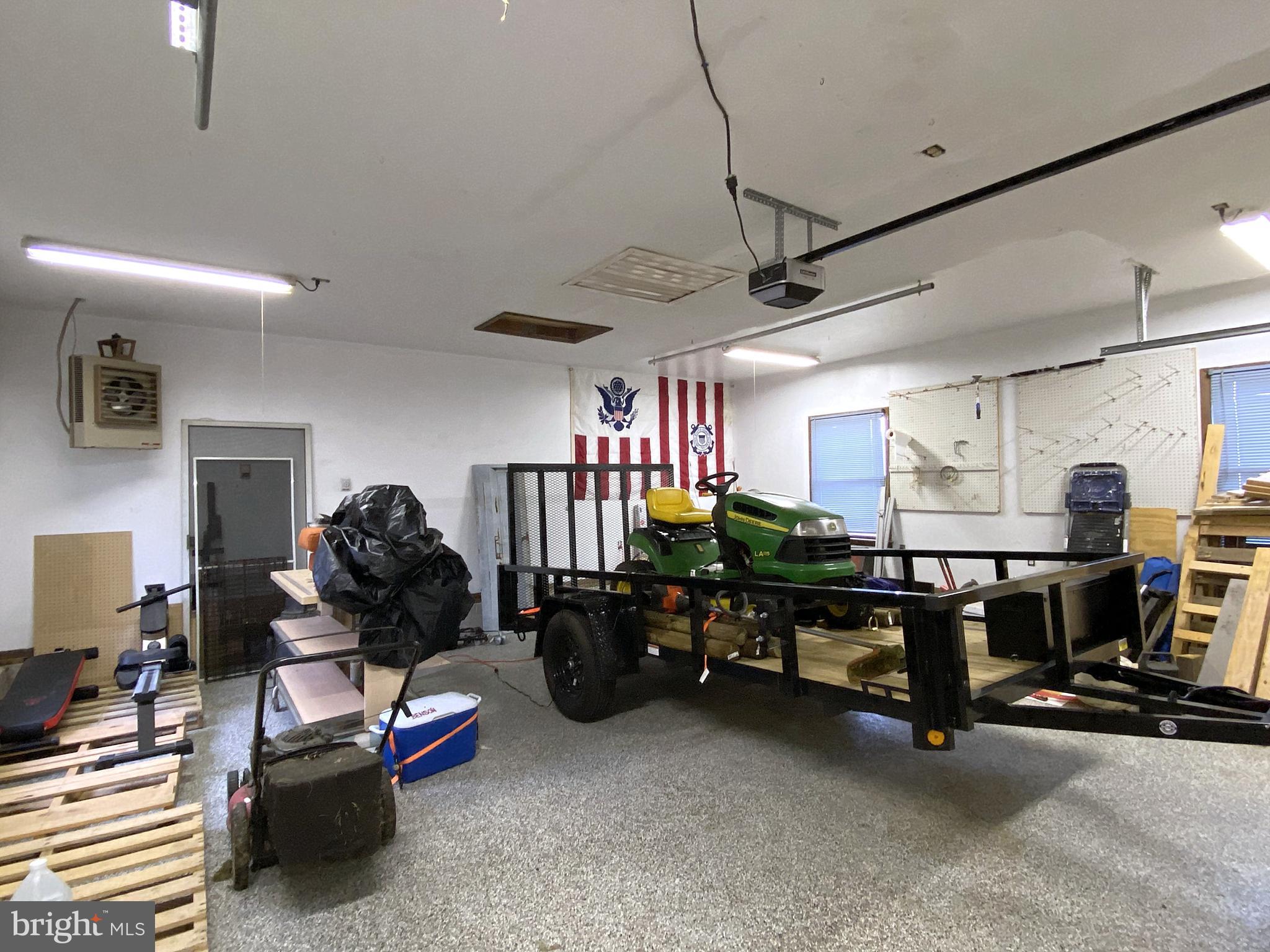 LODGE FOREST MANOR - Residential