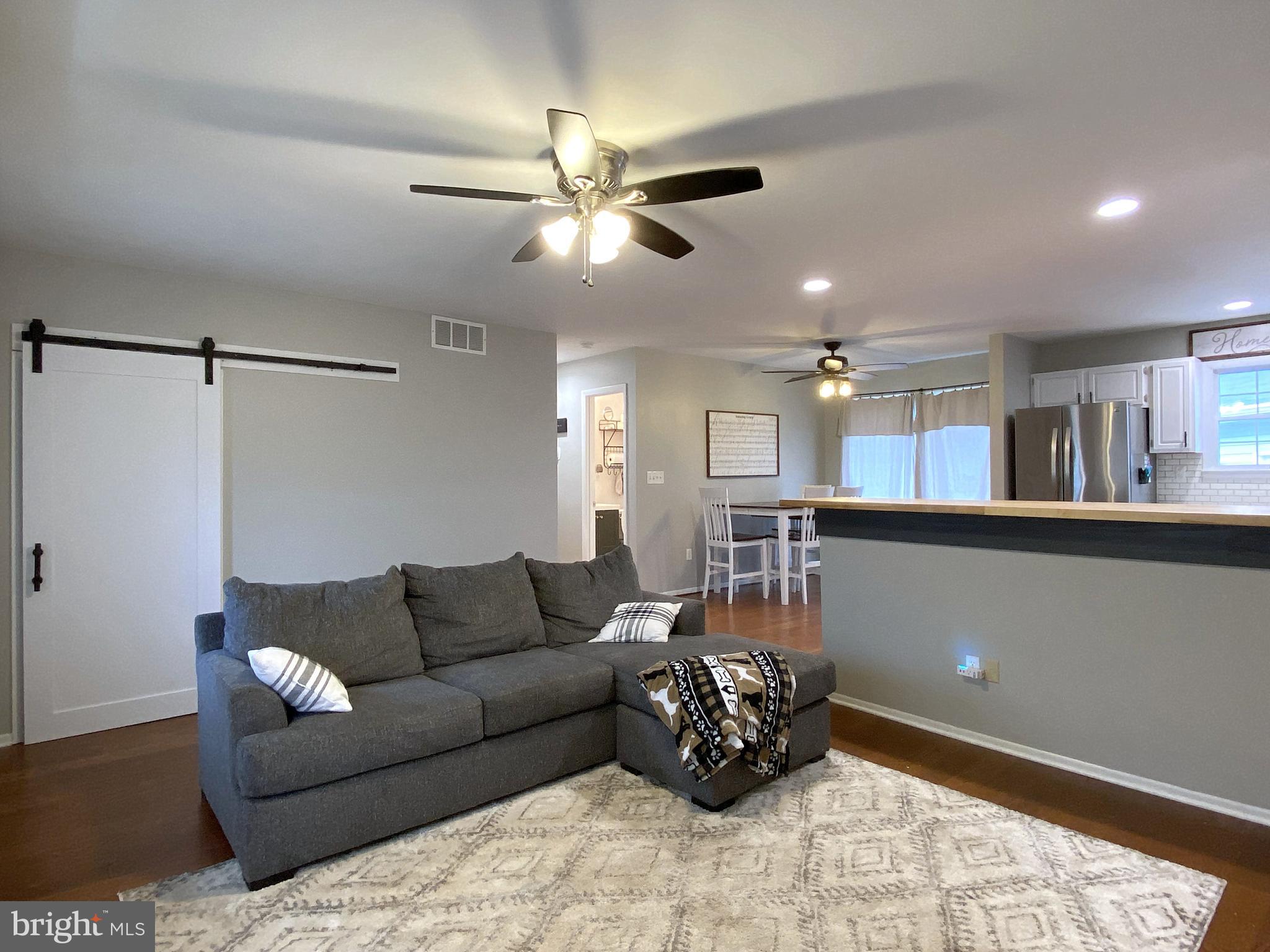 LODGE FOREST MANOR - Residential