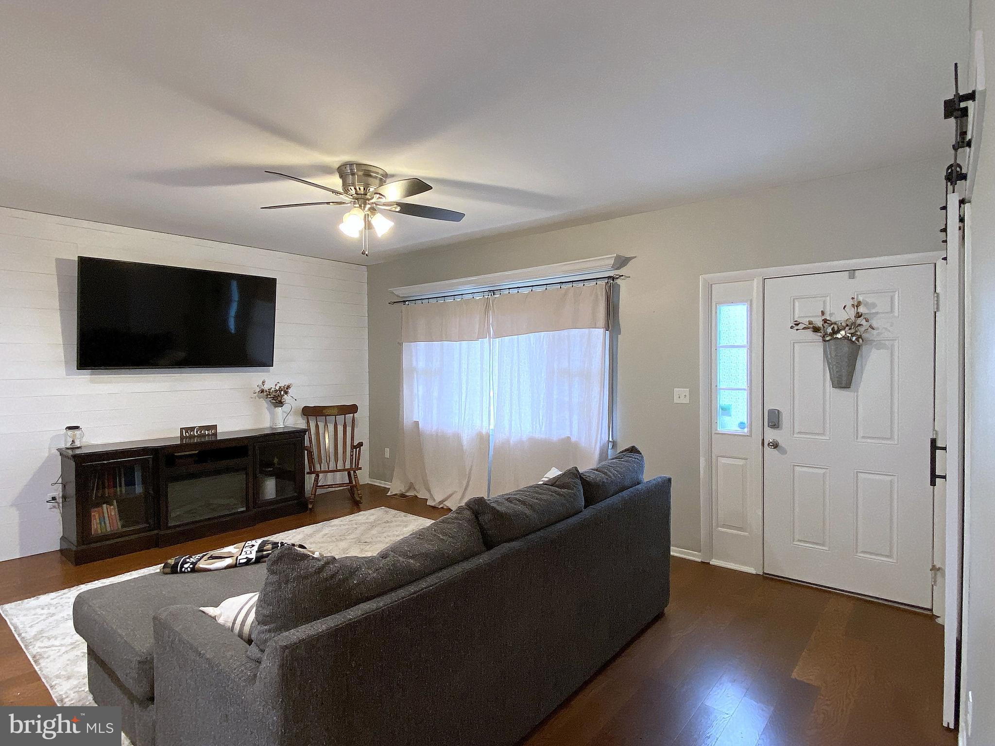 LODGE FOREST MANOR - Residential